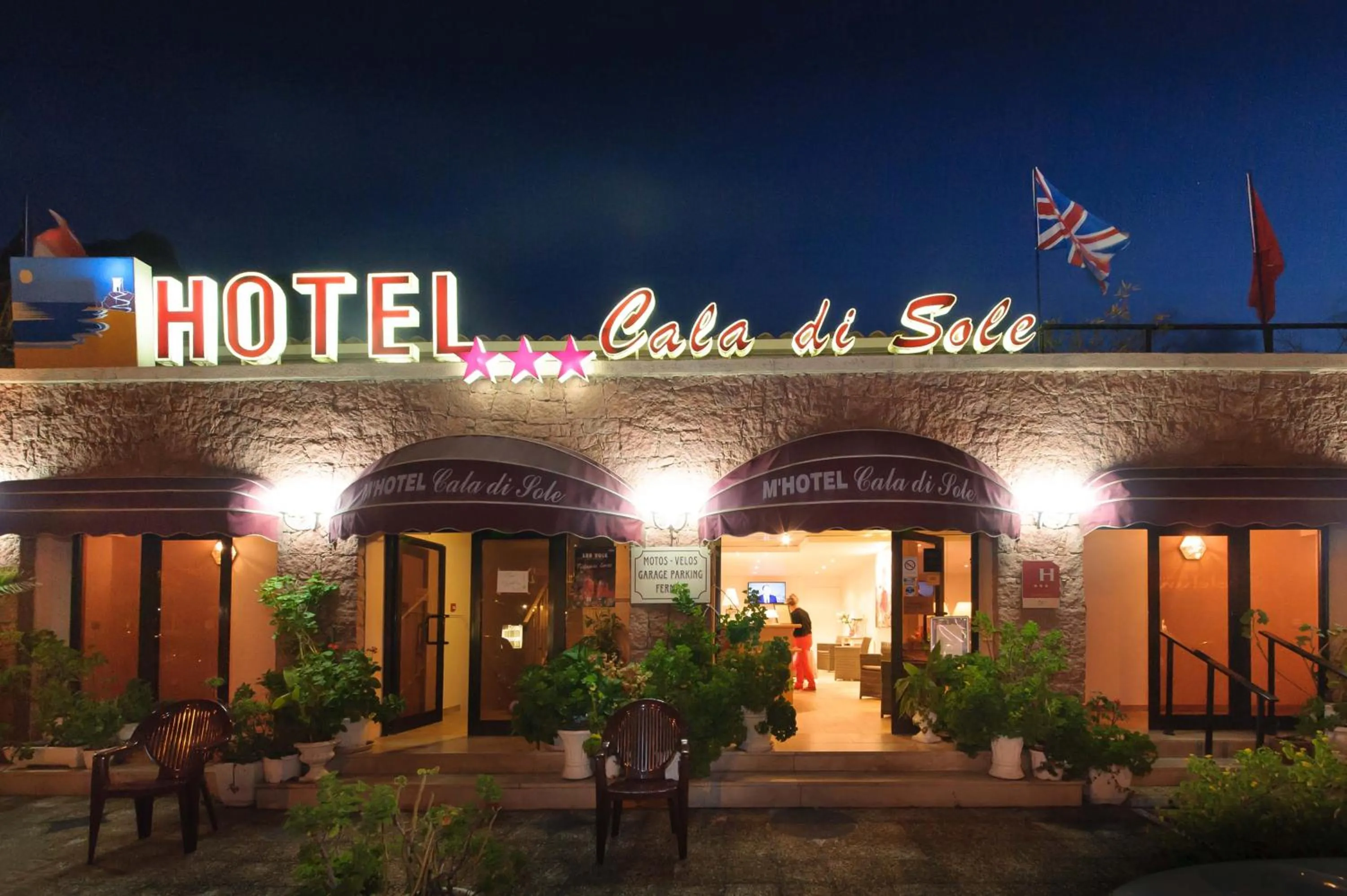 Facade/entrance in Hotel et Résidence Cala di sole