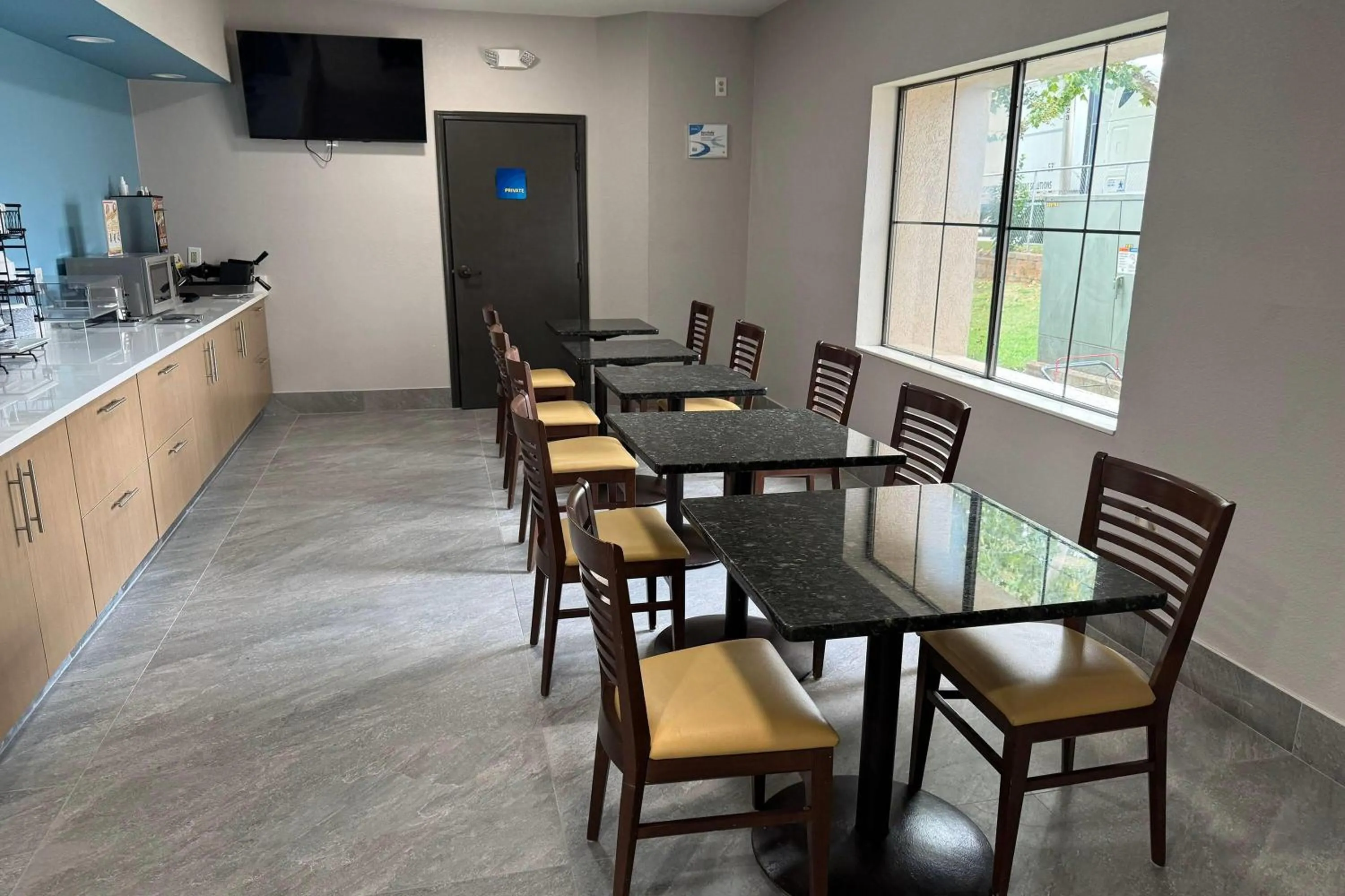 Breakfast in Days Inn by Wyndham McDonough