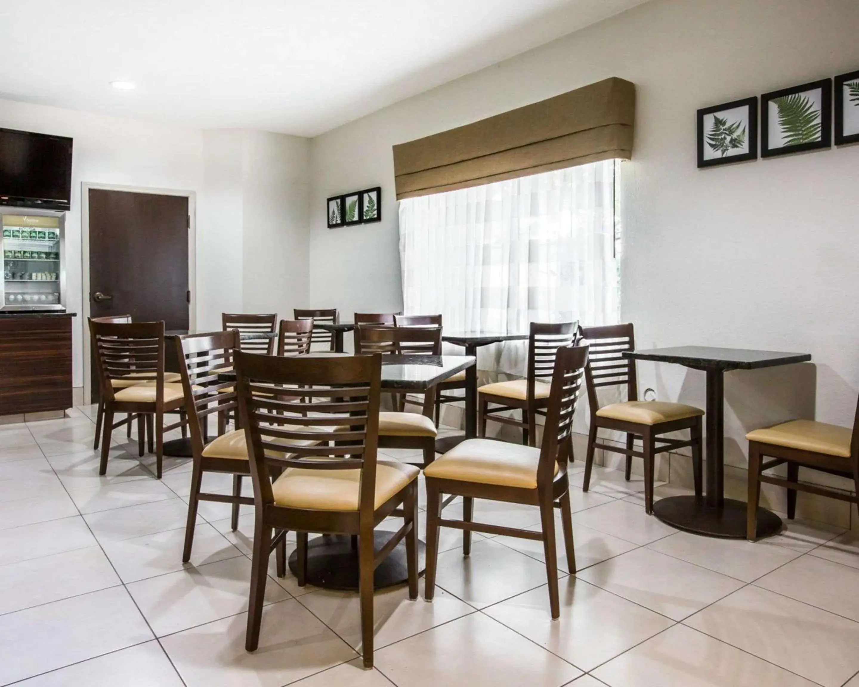 Restaurant/places to eat in Sleep Inn McDonough South Restaurant/places to eat in Sleep Inn McDonough South