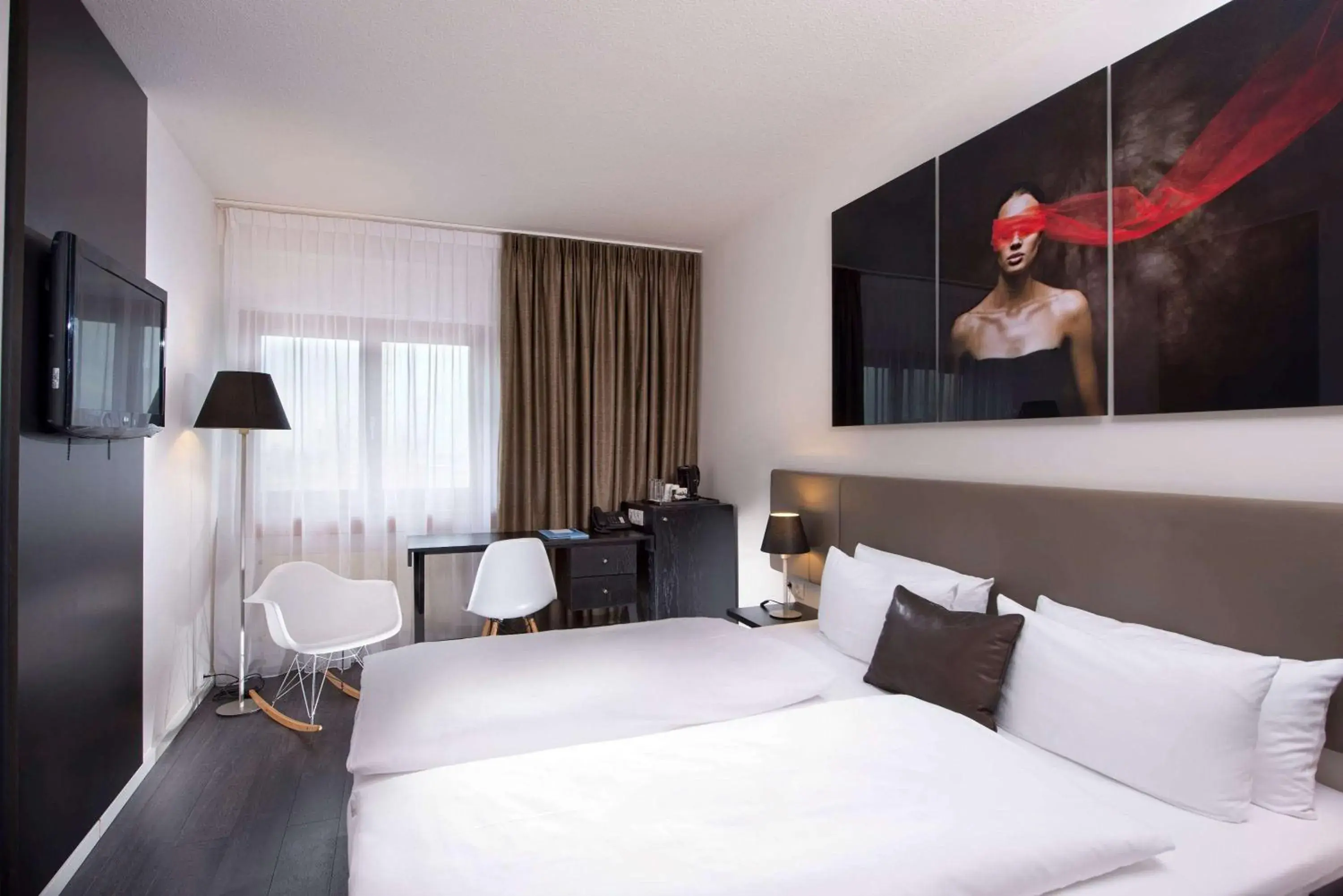 Photo of the whole room, Bed in Wyndham Stuttgart Airport Messe Photo of the whole room, Bed in Wyndham Stuttgart Airport Messe