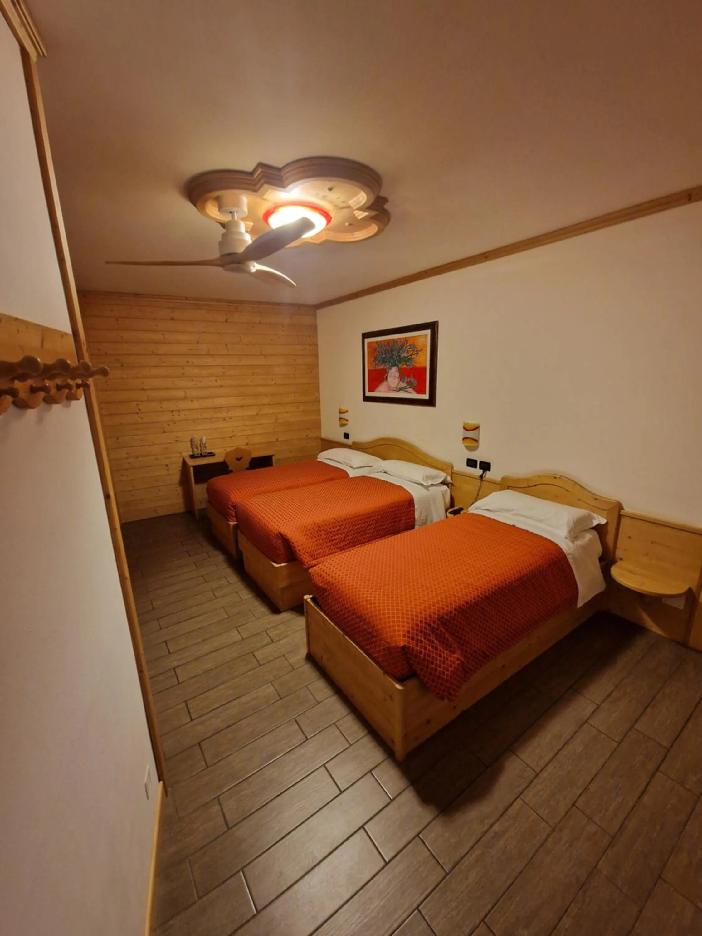 Bedroom, Bed in Hotel Raibl e Appartamenti
