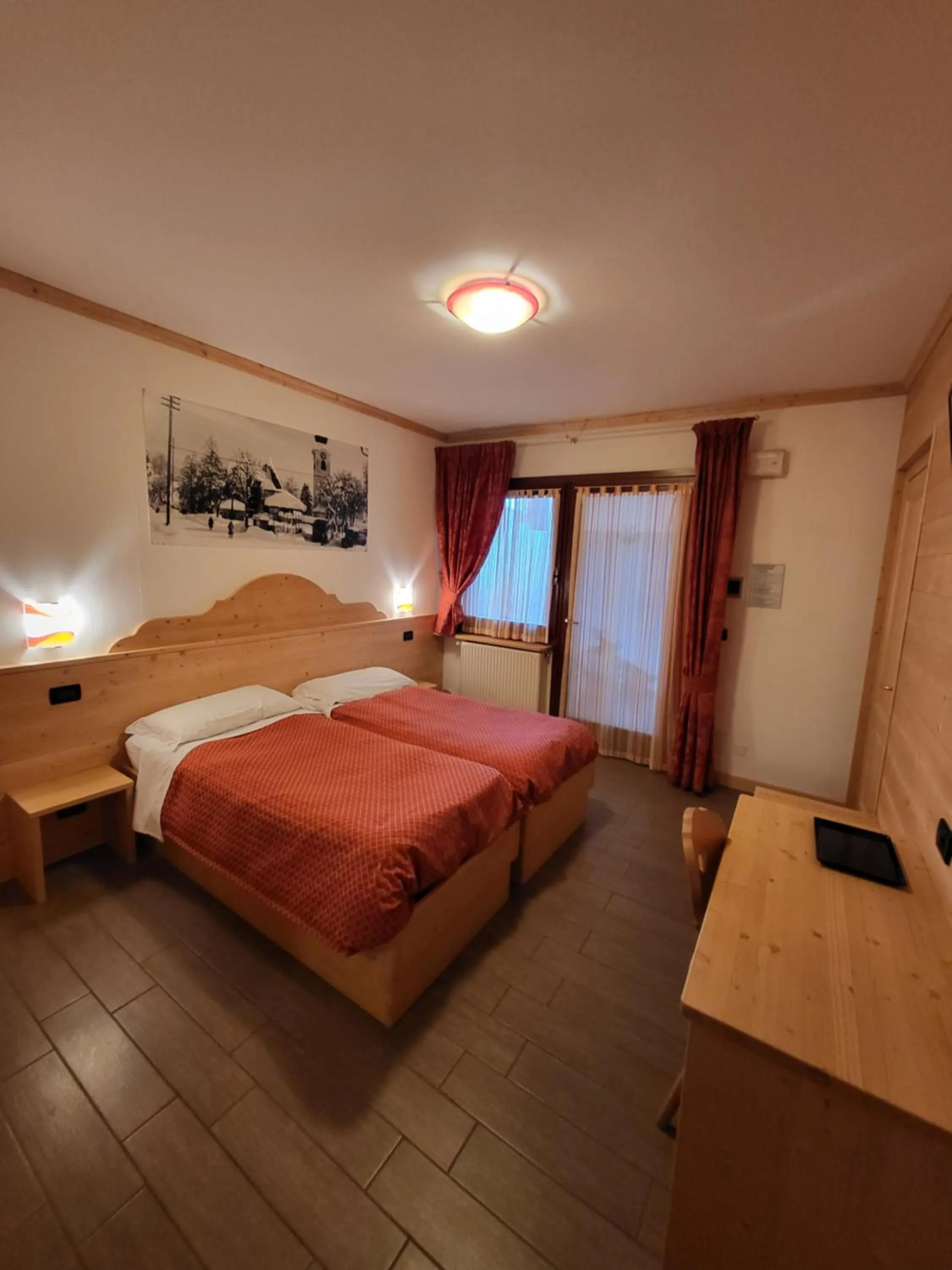Photo of the whole room, Bed in Hotel Raibl e Appartamenti