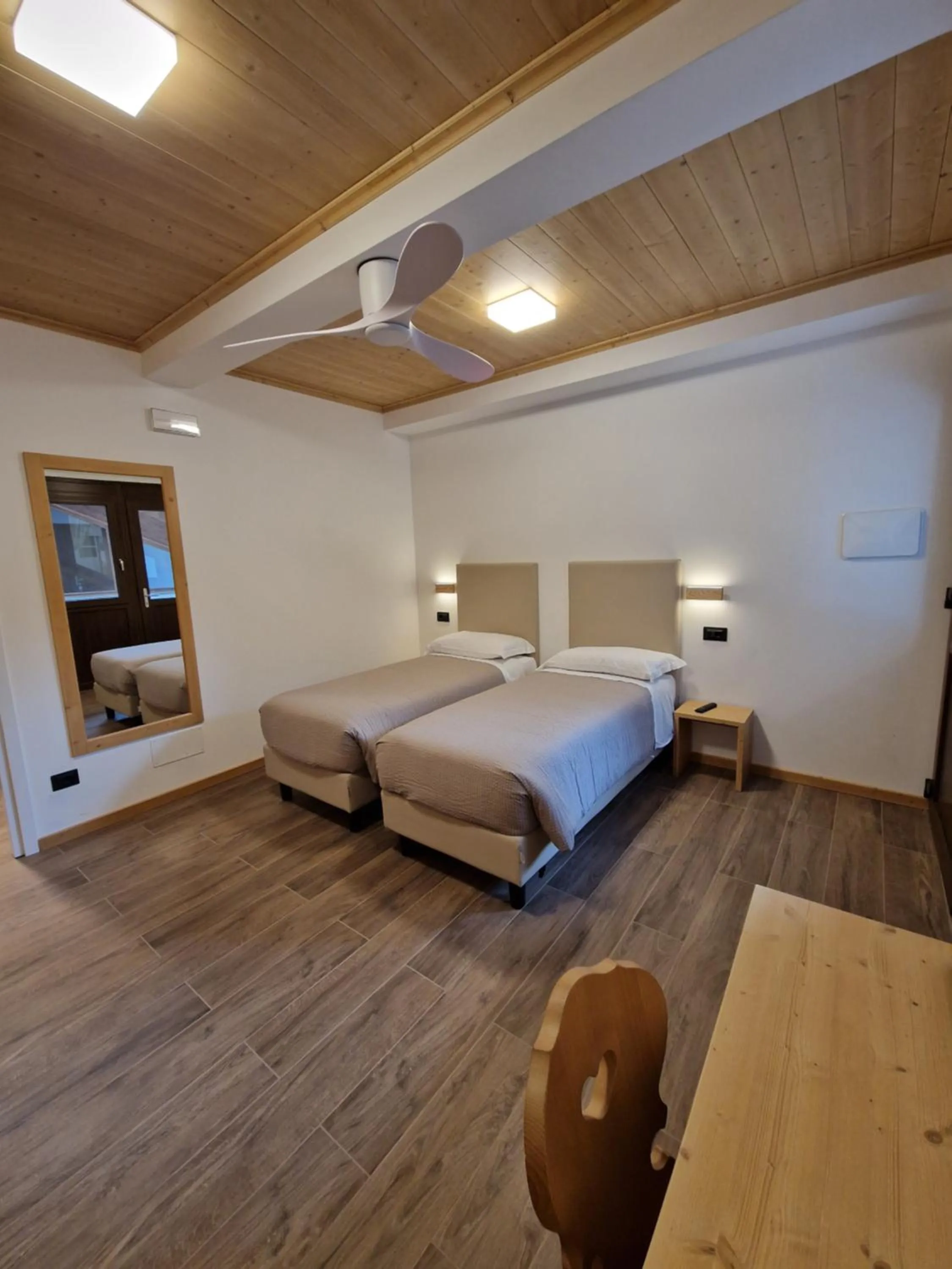 Bedroom, Bed in Hotel Raibl e Appartamenti