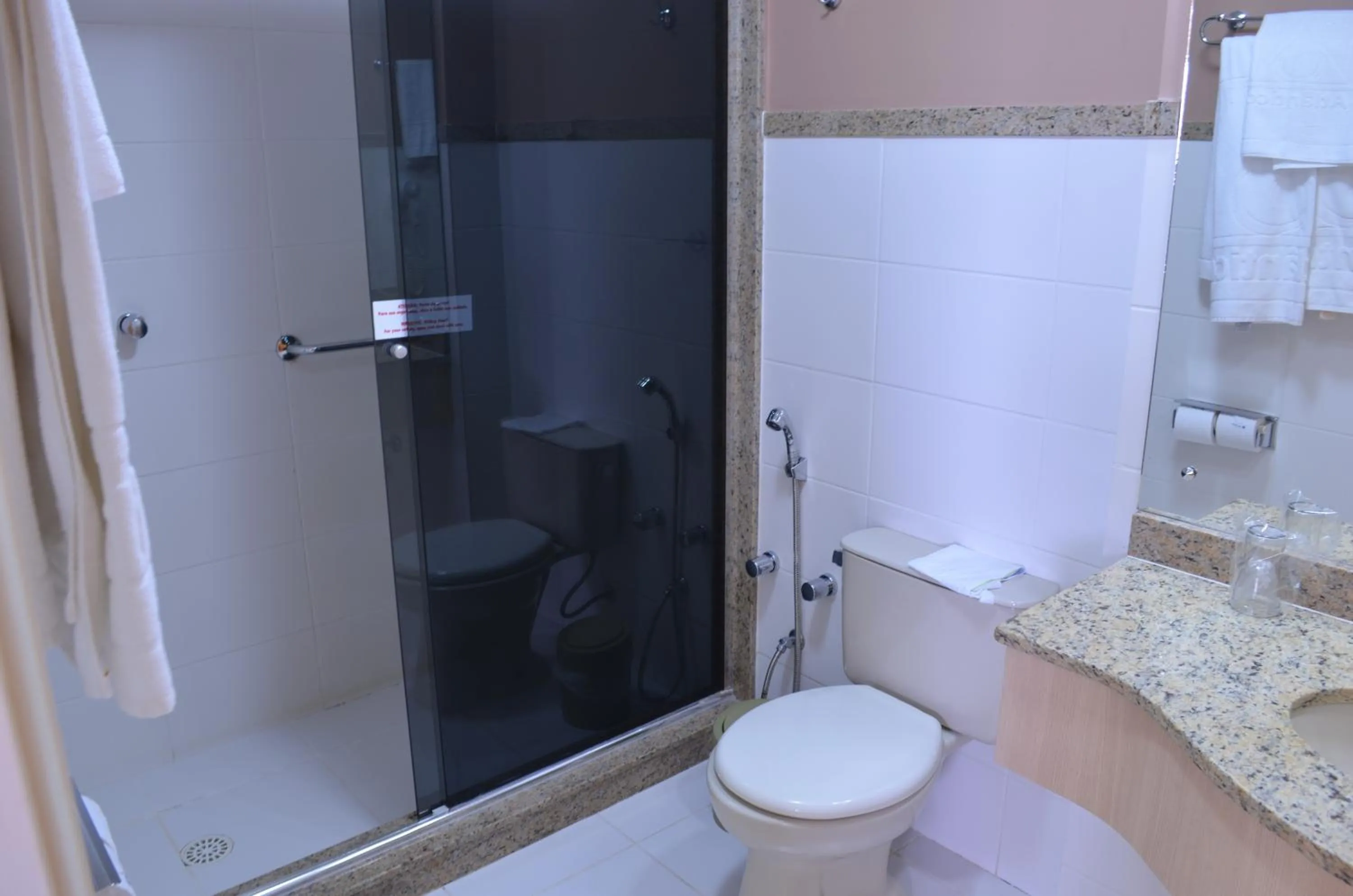 Shower in Hotel Atlantico Rio Grande