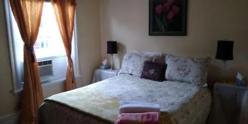Australis Guest House