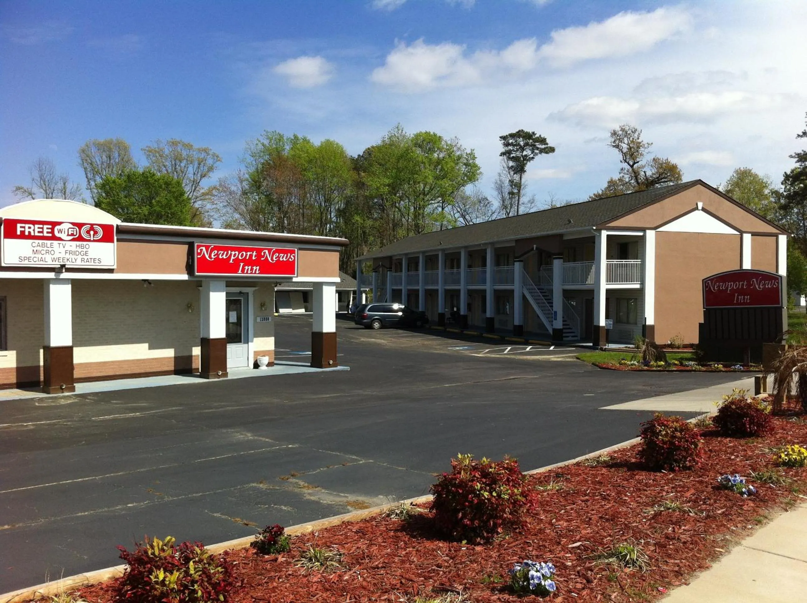 Property building in Newport News Inn
