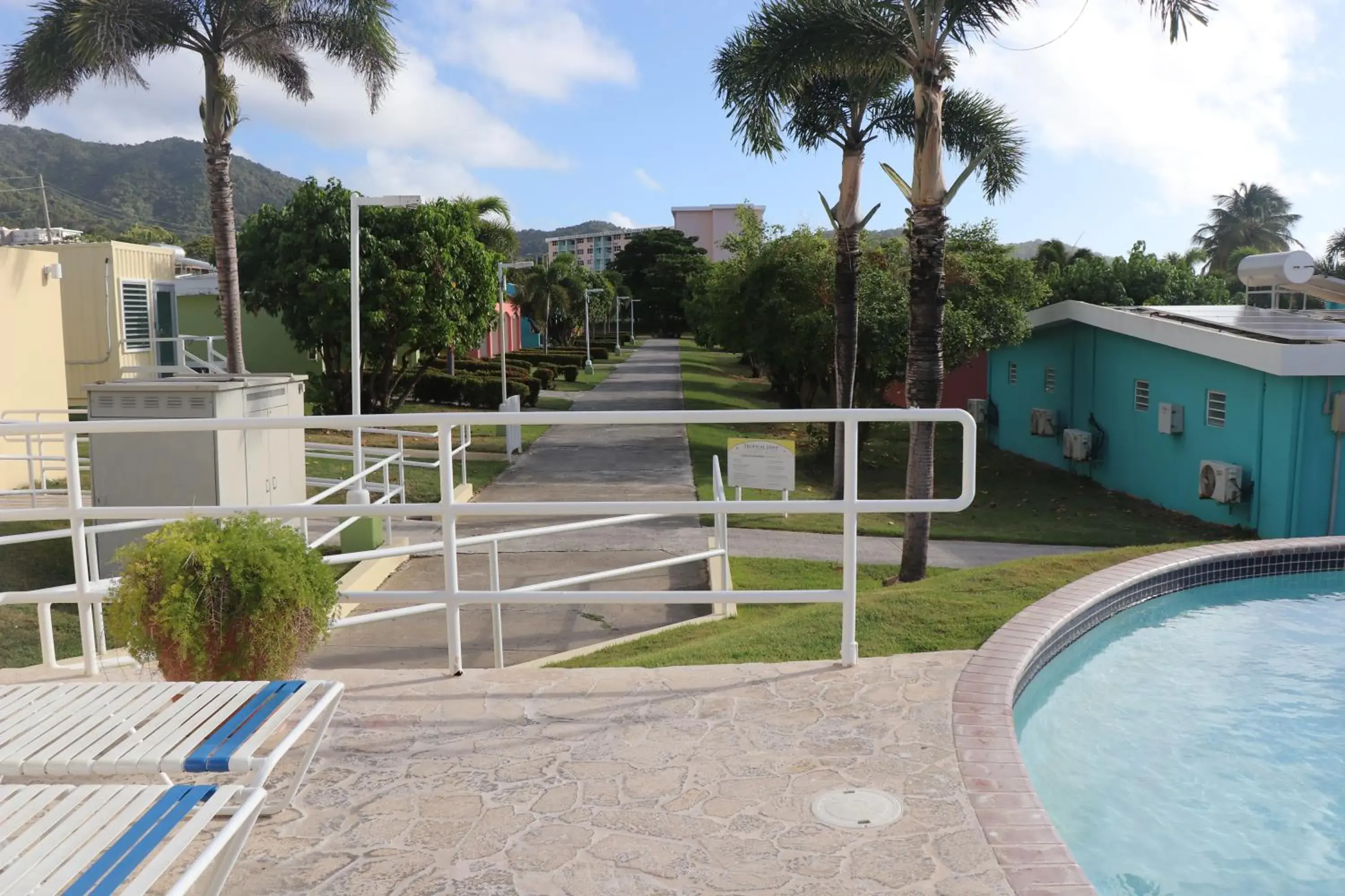 Property building in Parador Maunacaribe - Maunabo Property building in Parador Maunacaribe - Maunabo