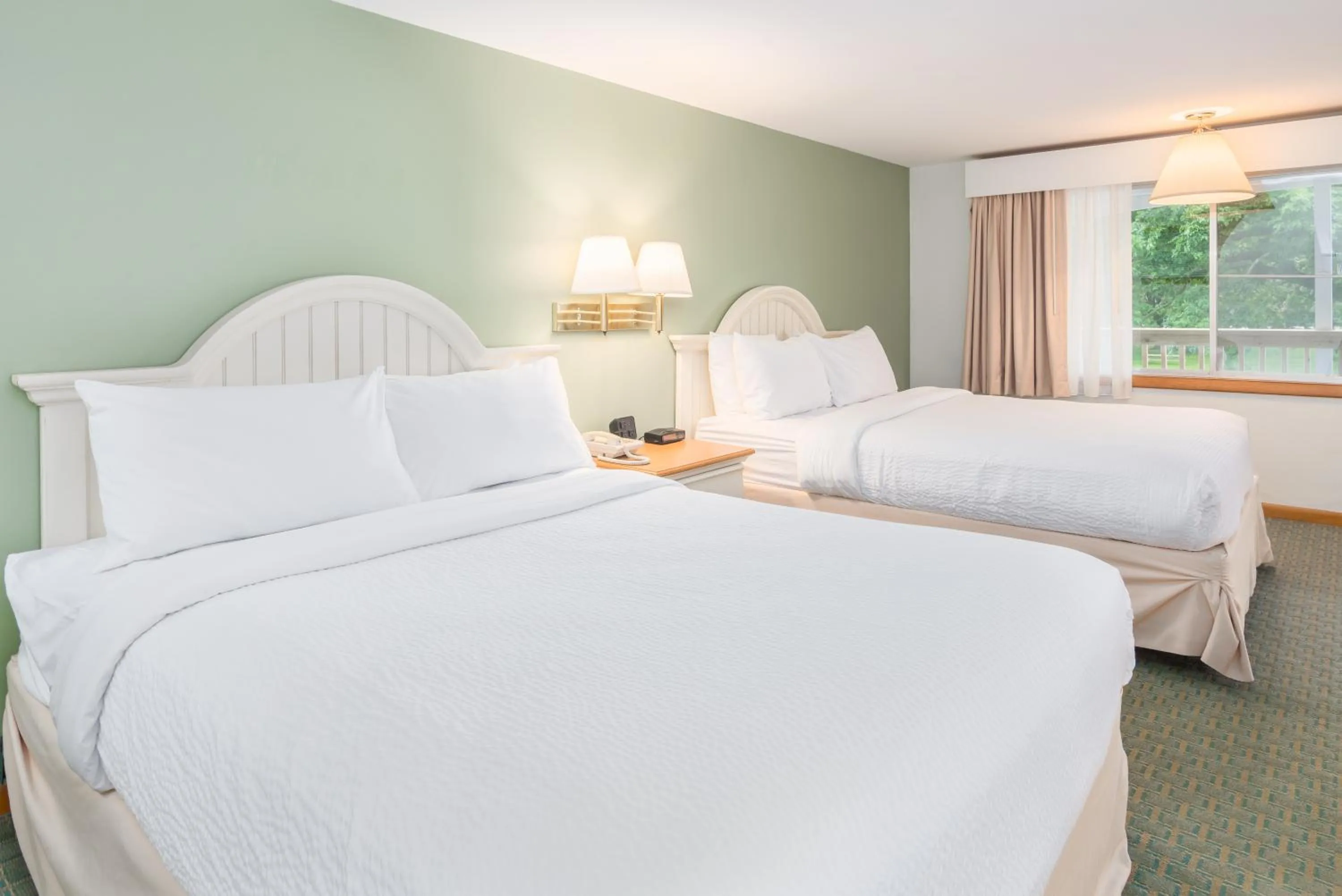 Photo of the whole room, Bed in Ocean Park Inn Cape Cod