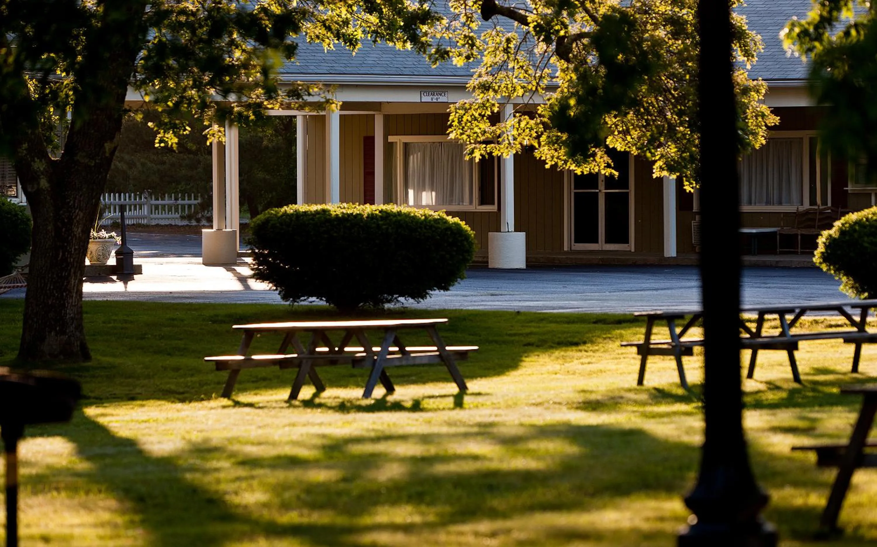 Facade/entrance in Ocean Park Inn Cape Cod