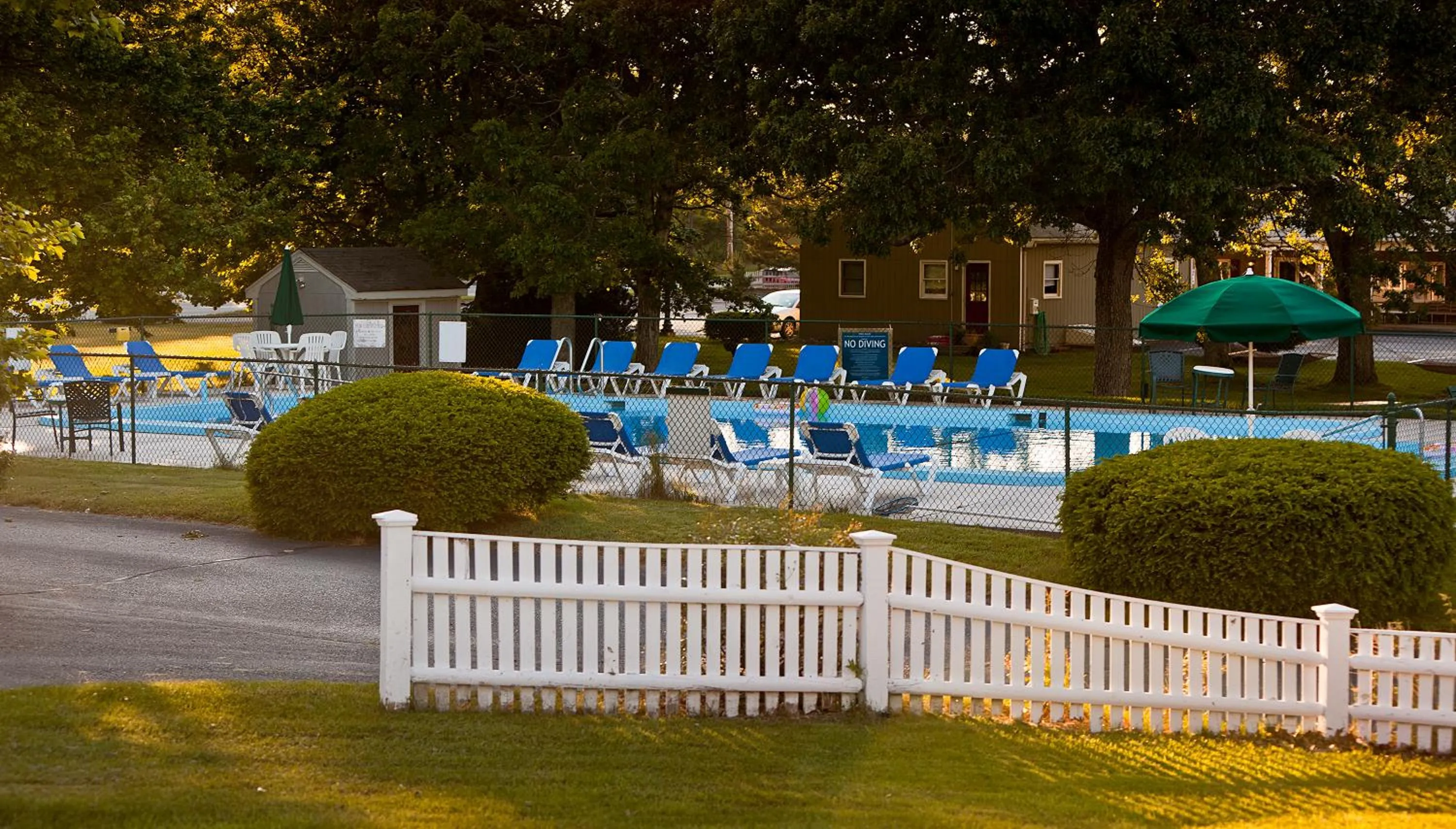 Facade/entrance in Ocean Park Inn Cape Cod
