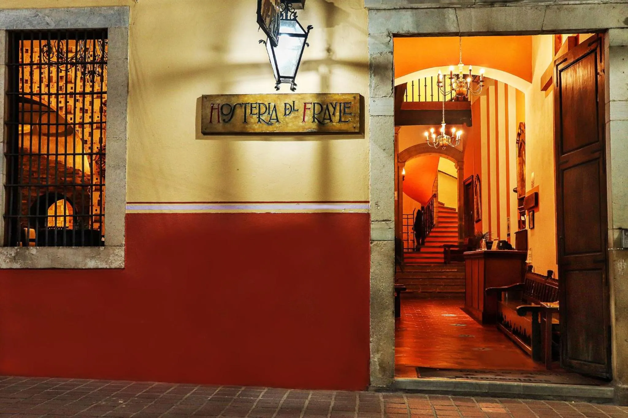 Facade/entrance in Hosteria del Frayle