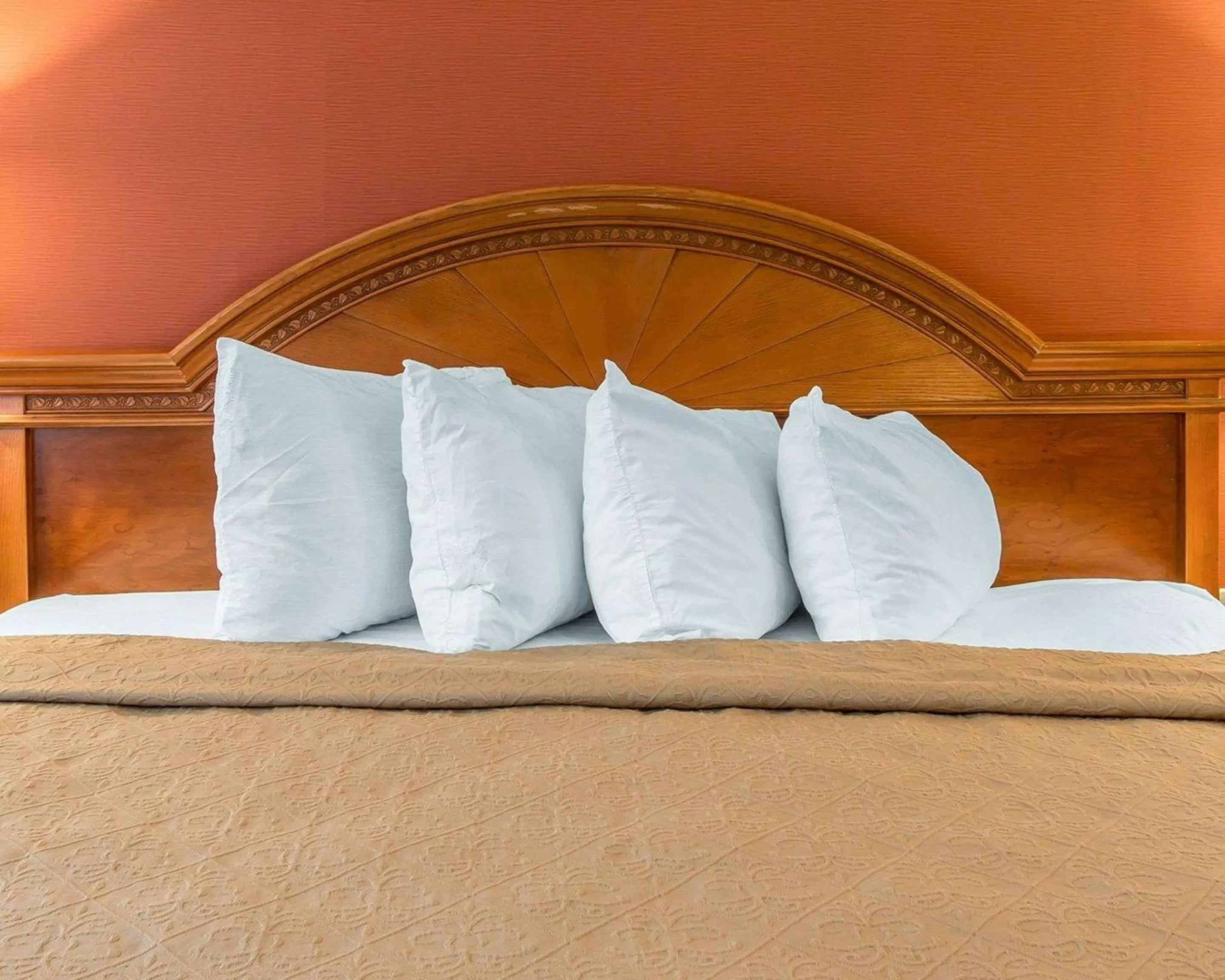 Bedroom, Bed in Quality Inn Gaylord