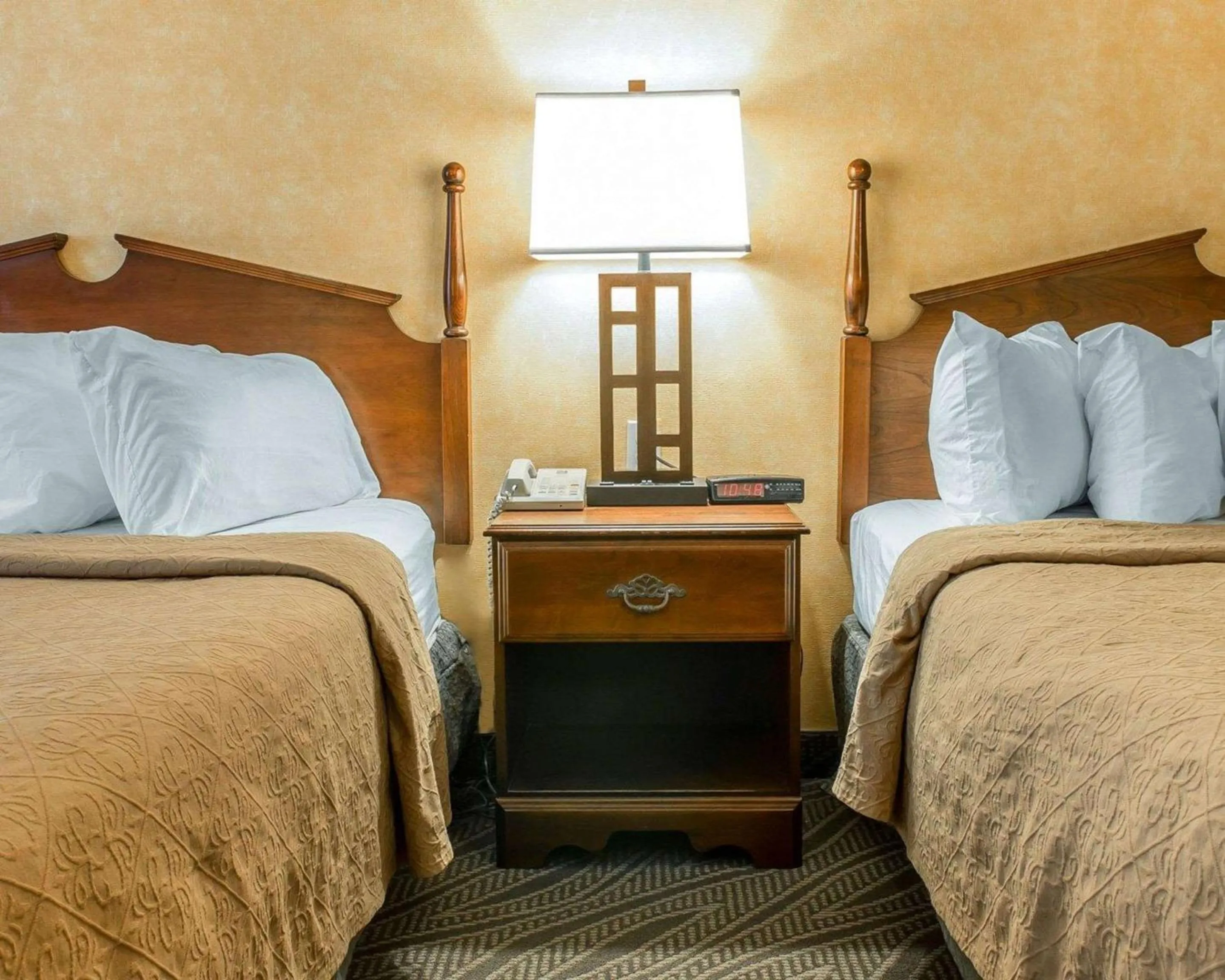 Bedroom, Bed in Quality Inn Gaylord