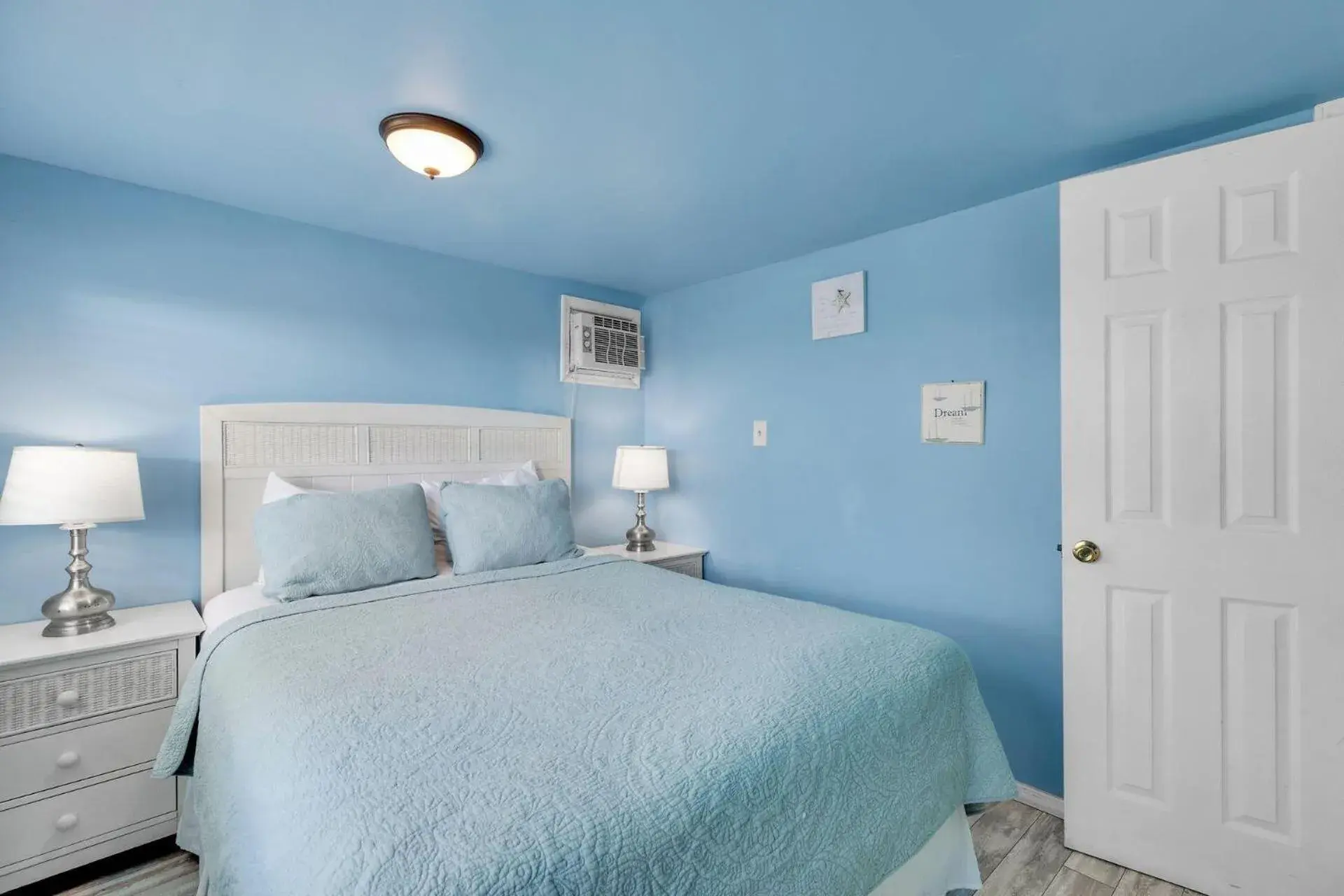 Bed in Tropical Cottages Bed in Tropical Cottages