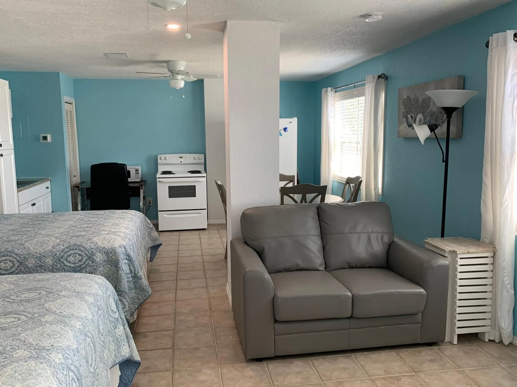 Bed in Tropical Cottages