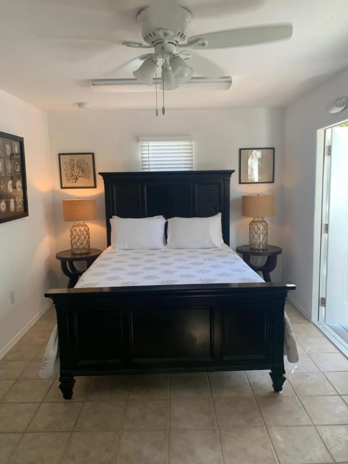 Bed in Tropical Cottages