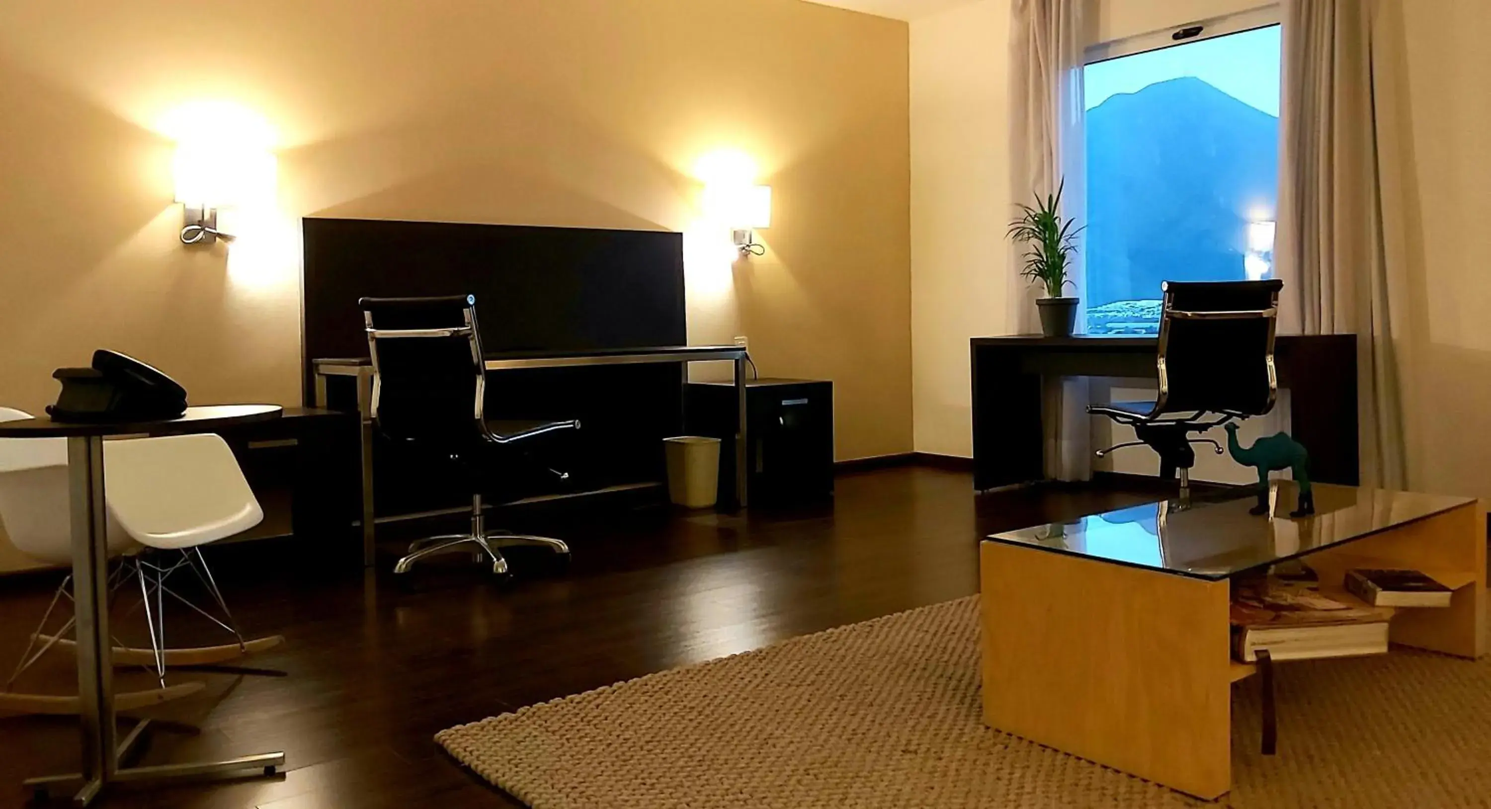 Photo of the whole room in Fiesta Inn Ciudad Juarez Photo of the whole room in Fiesta Inn Ciudad Juarez