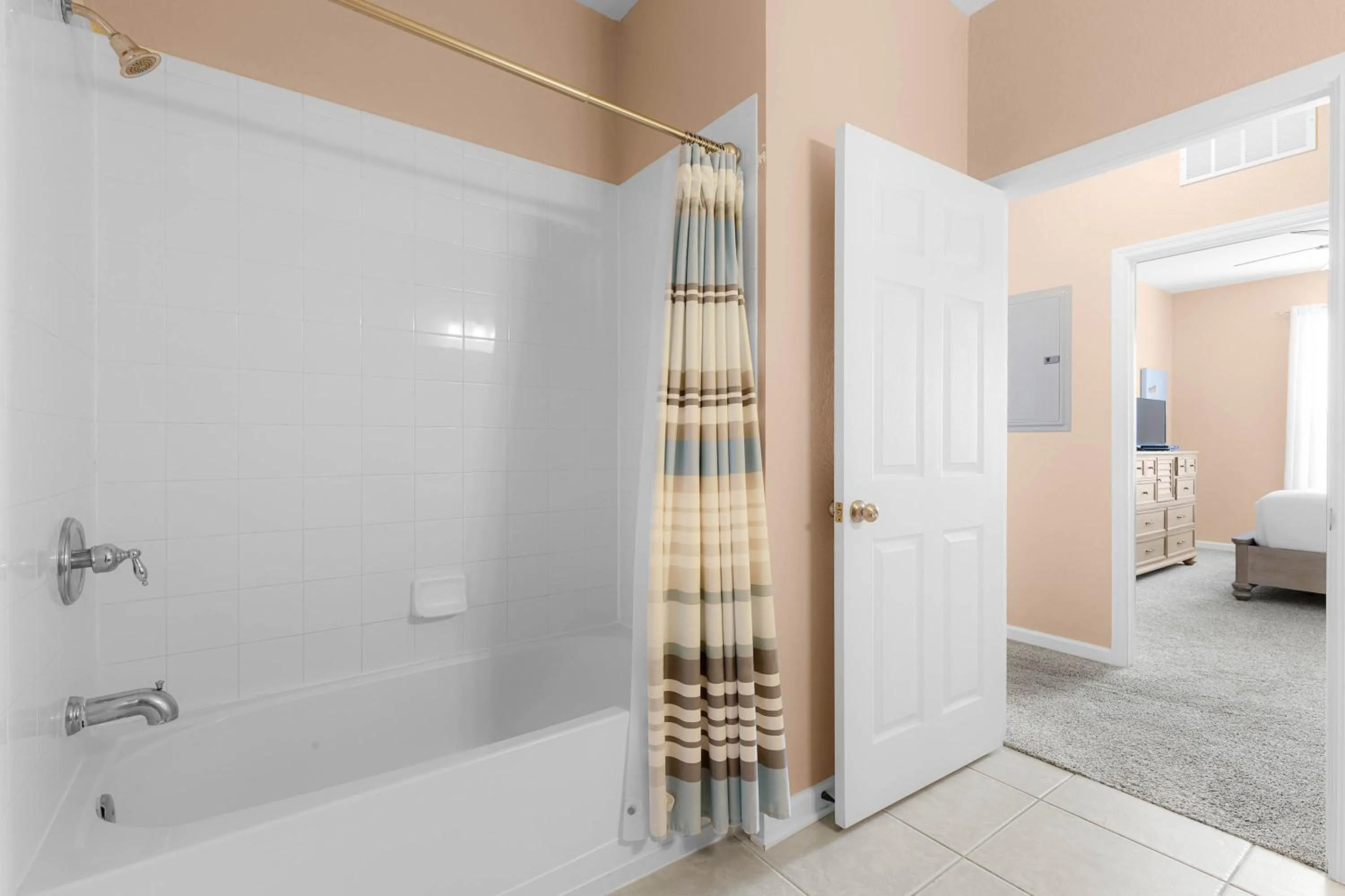 Bathroom in Orlando Resort Rentals at Universal Boulevard