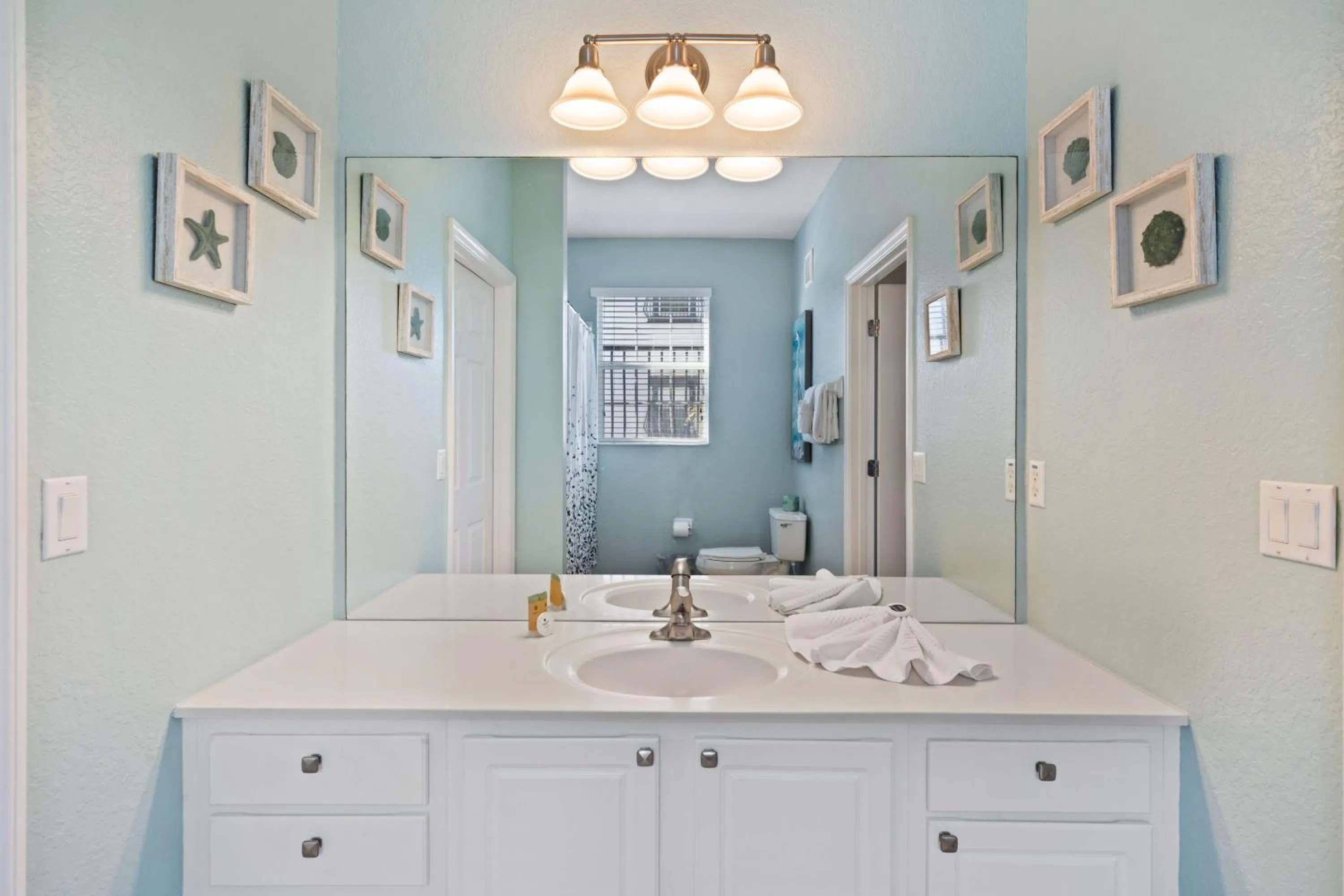 Toilet in Orlando Resort Rentals at Universal Boulevard