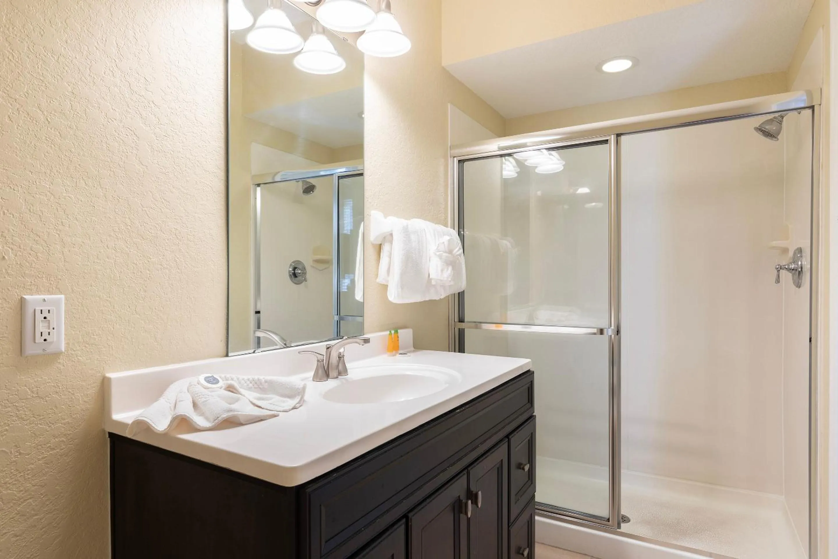 Shower in Orlando Resort Rentals at Universal Boulevard