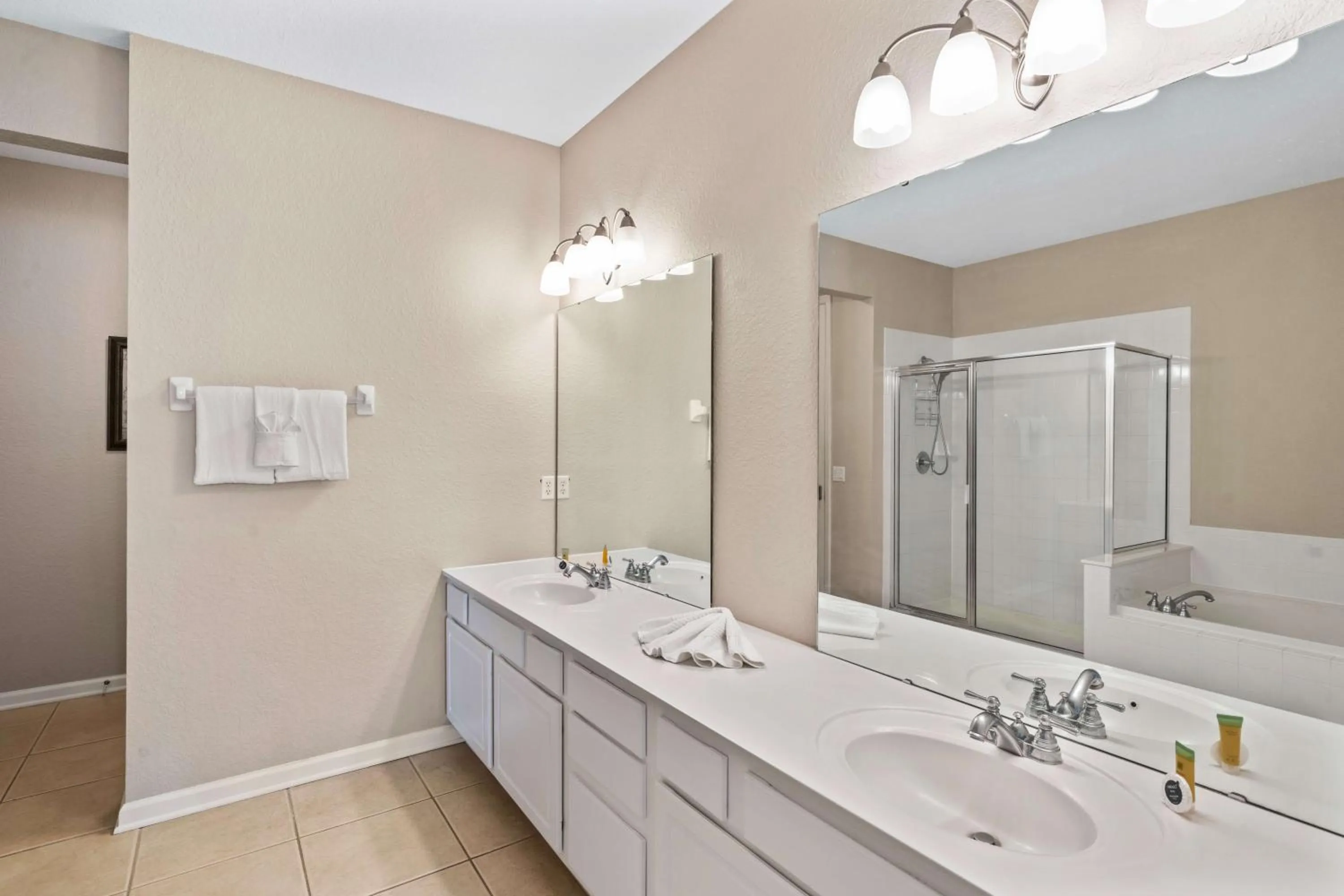 Bathroom in Orlando Resort Rentals at Universal Boulevard