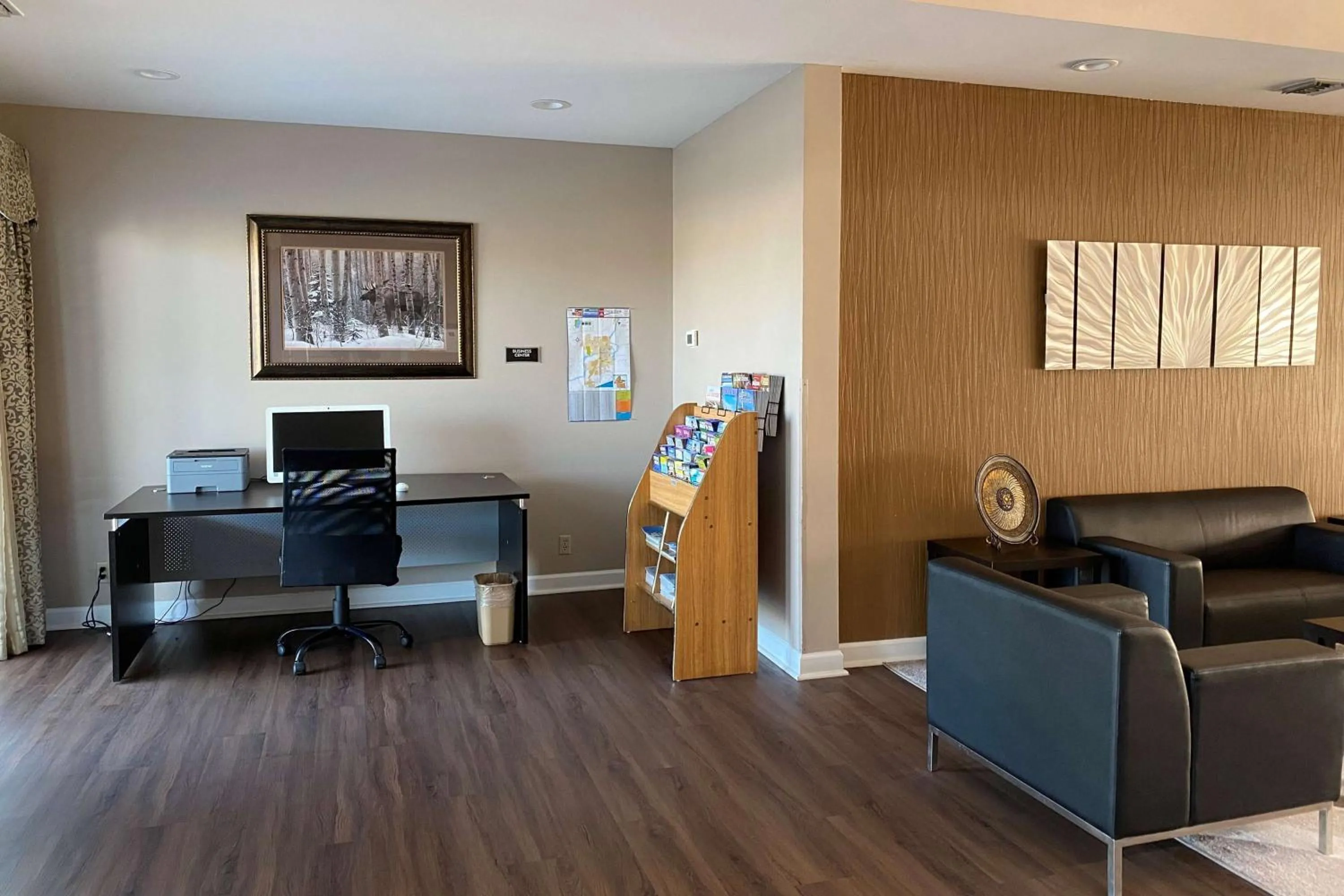Business facilities in AmericInn by Wyndham Fort Atkinson