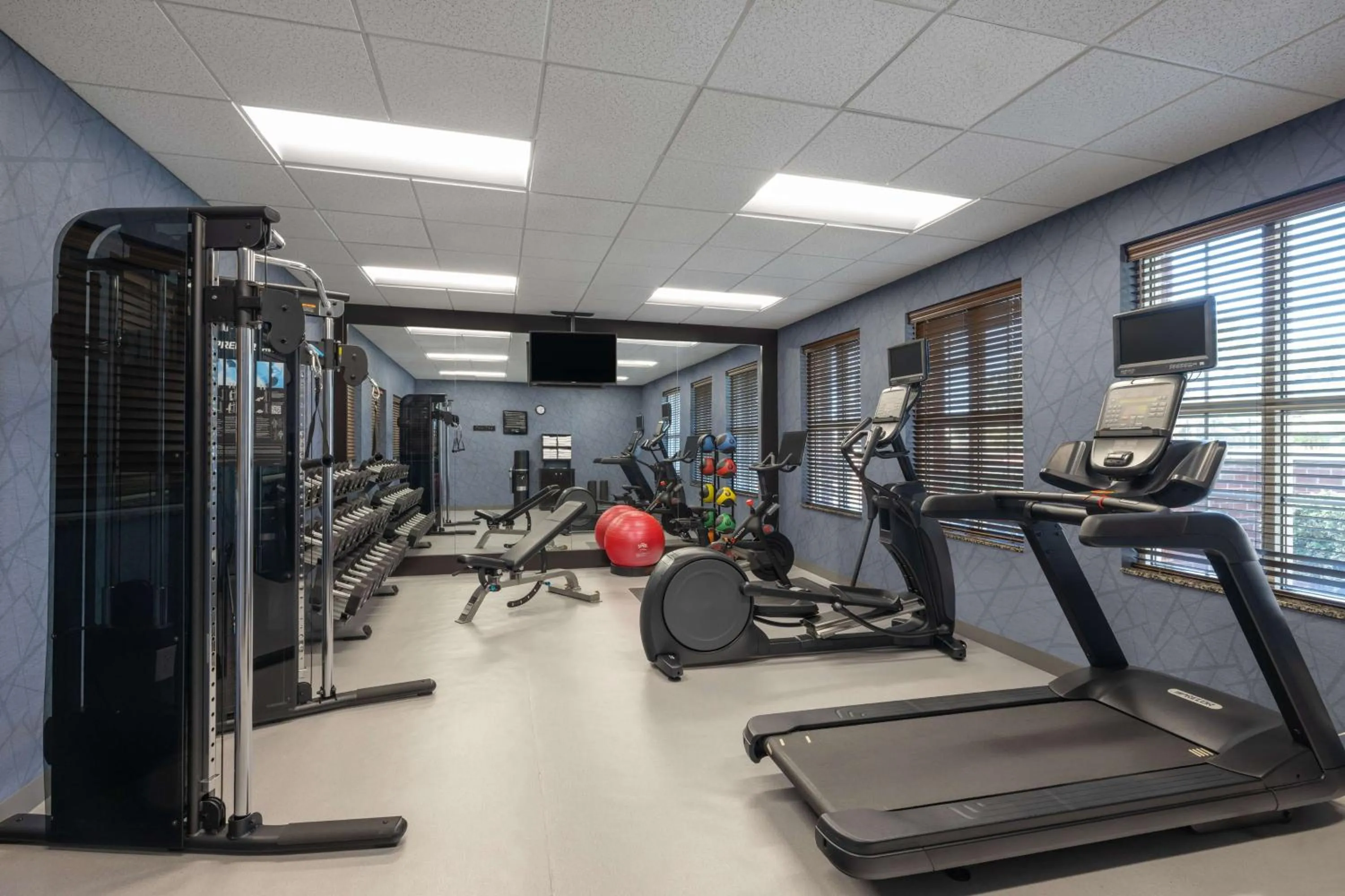 Fitness centre/facilities in Homewood Suites Fredericksburg