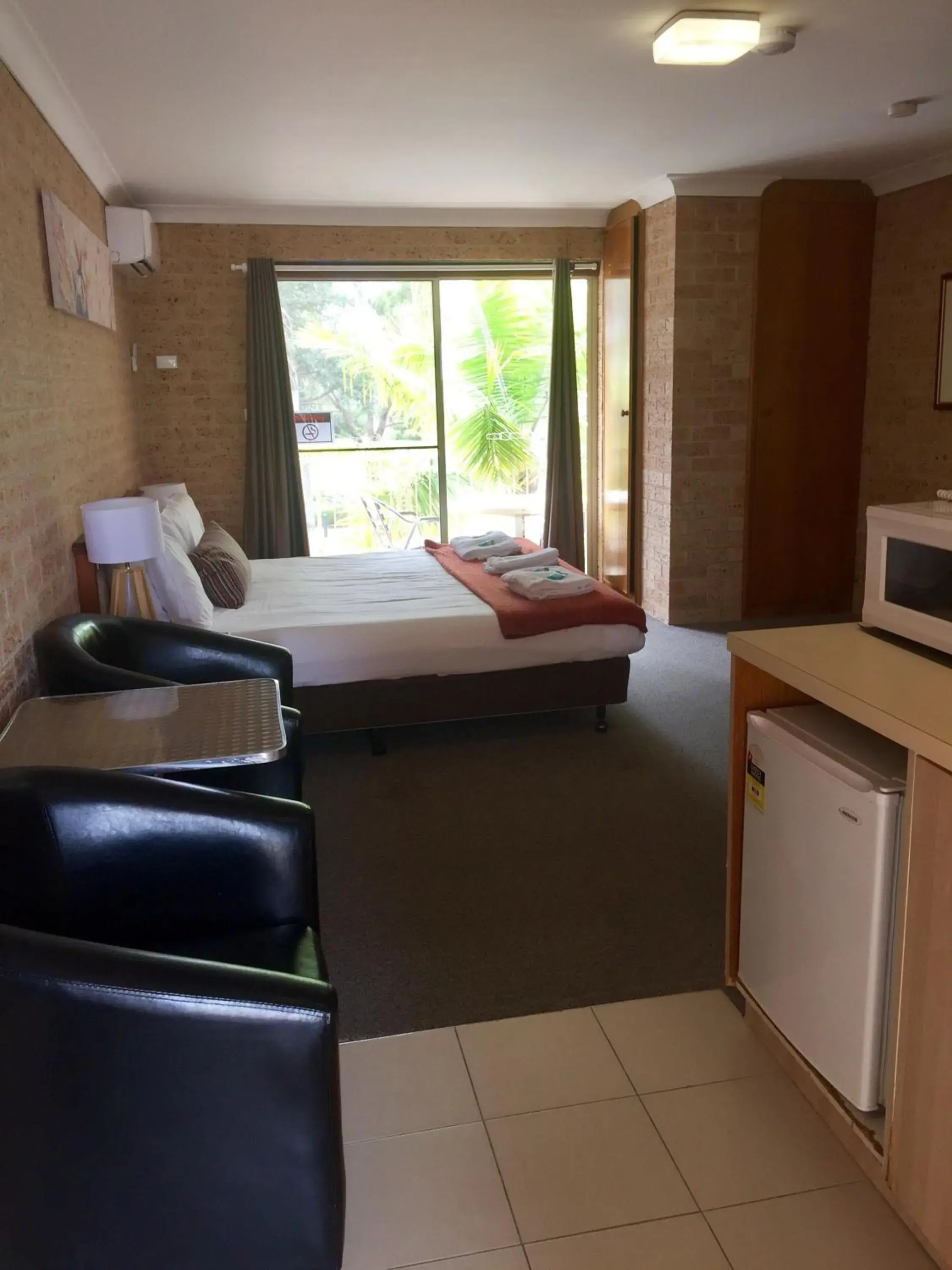Deluxe Double Room with Balcony in Huskisson Bayside Resort Deluxe Double Room with Balcony in Huskisson Bayside Resort