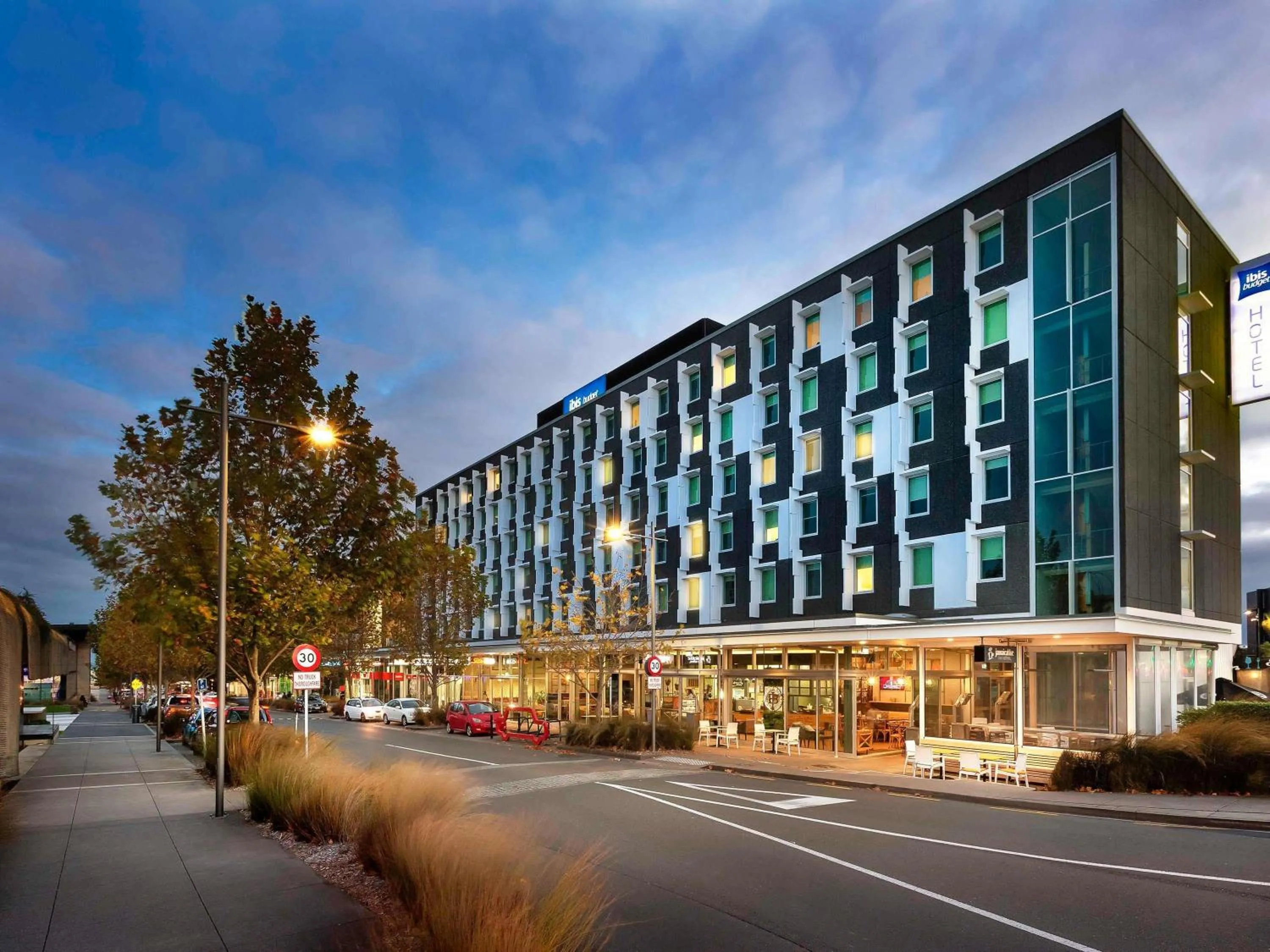 Property building in ibis Budget Auckland Airport