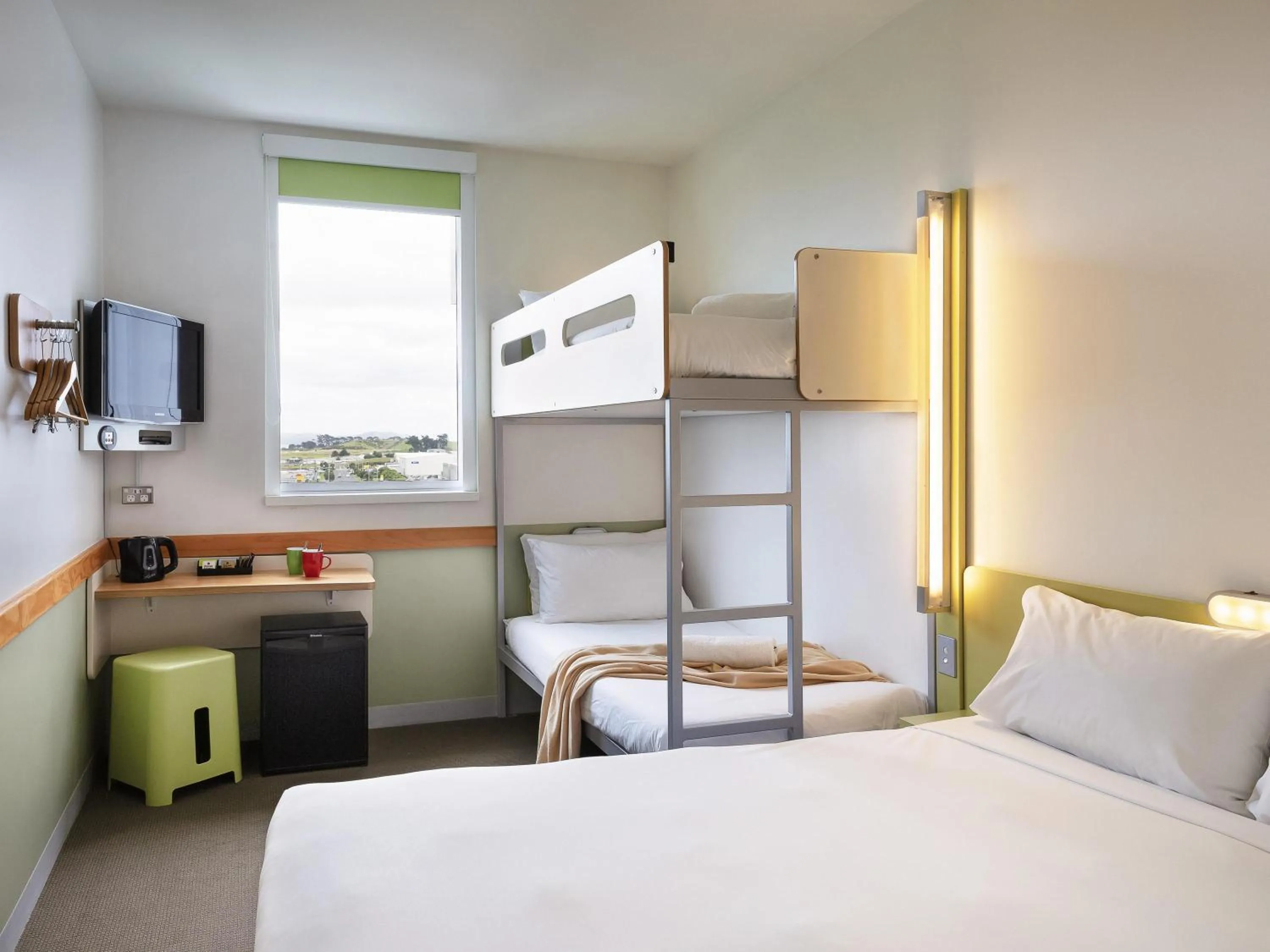 Bedroom, Bed in ibis Budget Auckland Airport
