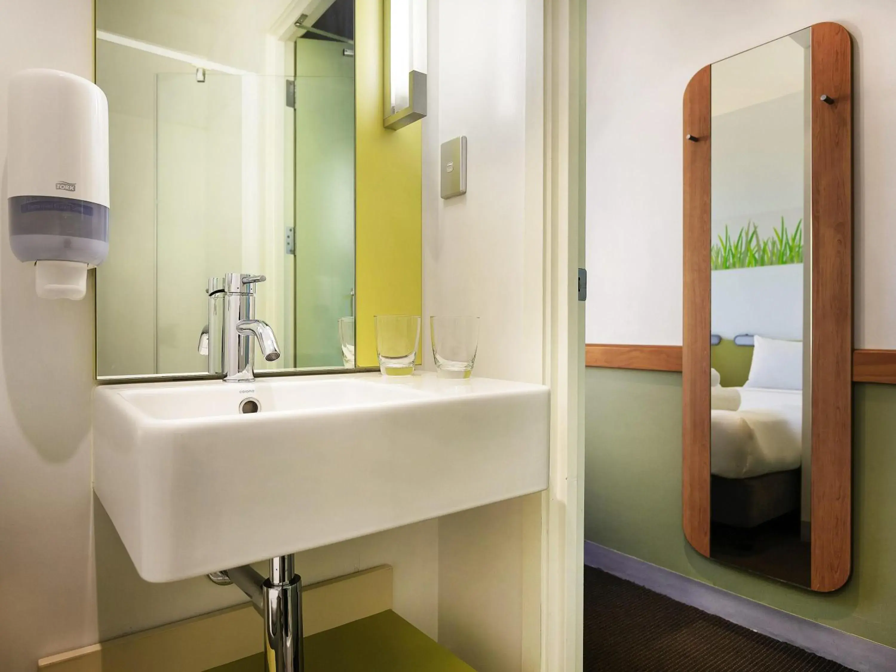 Bedroom in ibis Budget Auckland Airport Bedroom in ibis Budget Auckland Airport