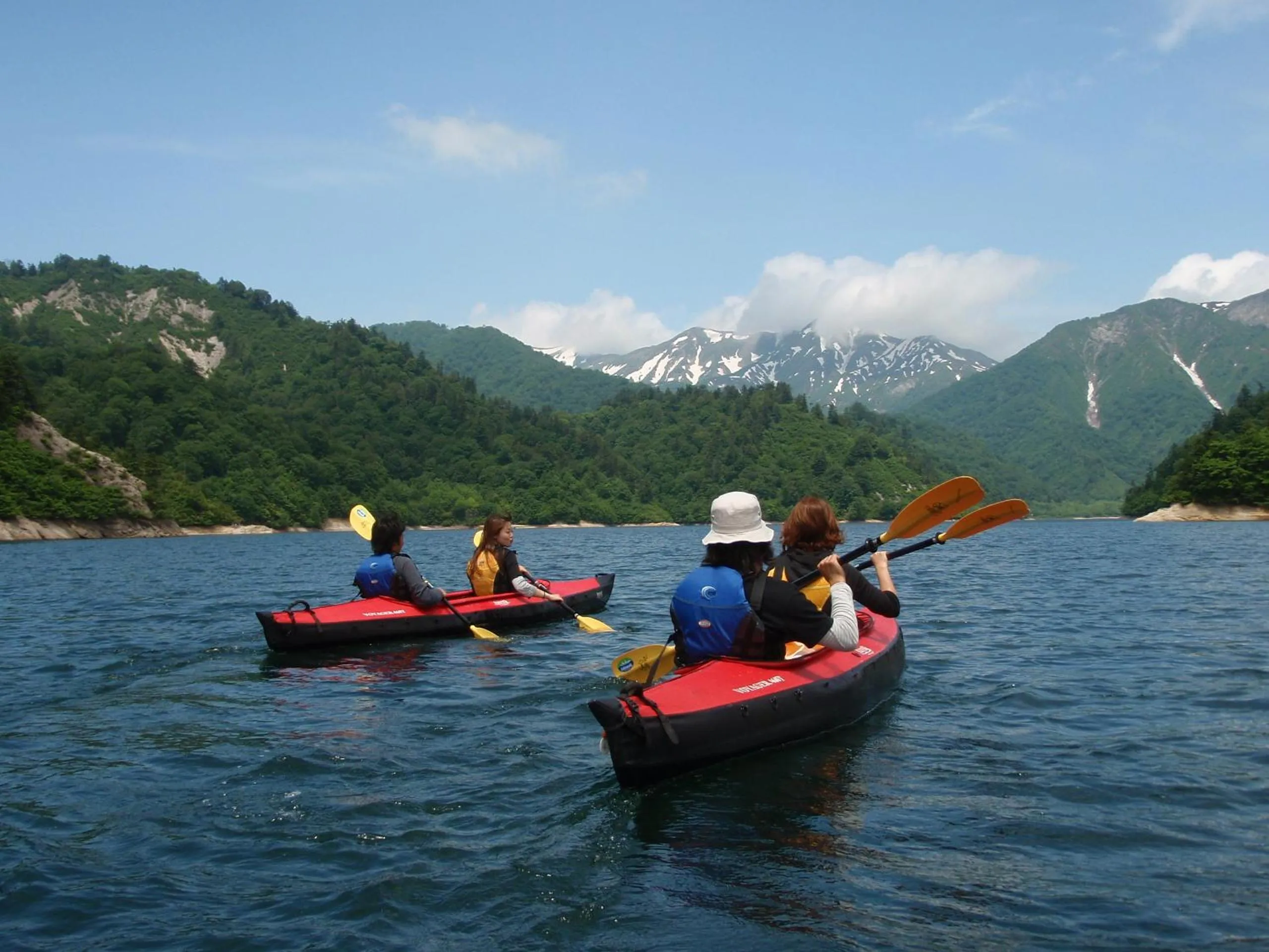 Canoeing in Super Hydrogen Rich Spa Yado Kanzan
