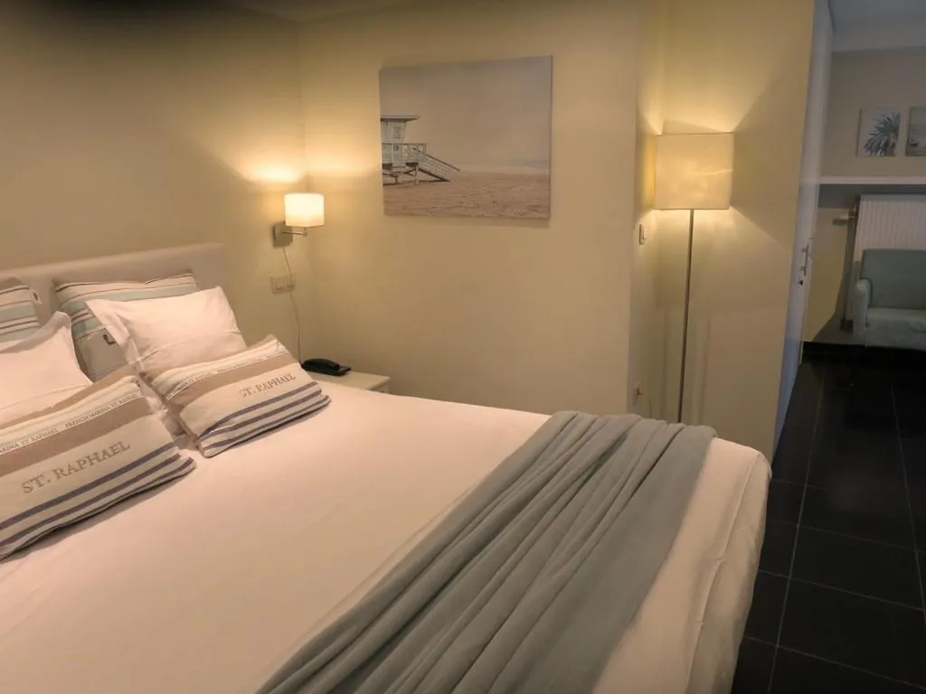 Bedroom, Bed in Hotel Alegria