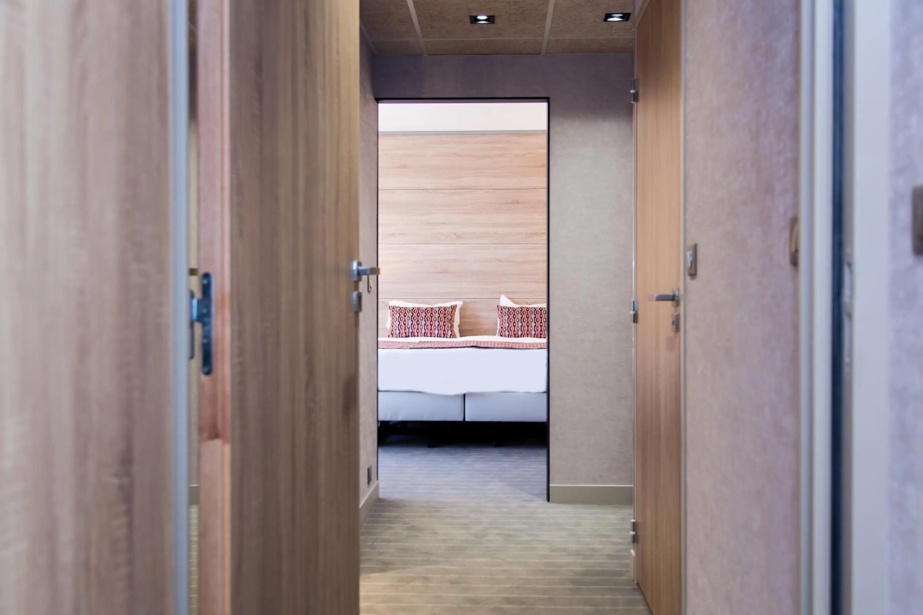 Photo of the whole room, Bed in Logis Hotel Relais Saint Jacques - Châteauroux