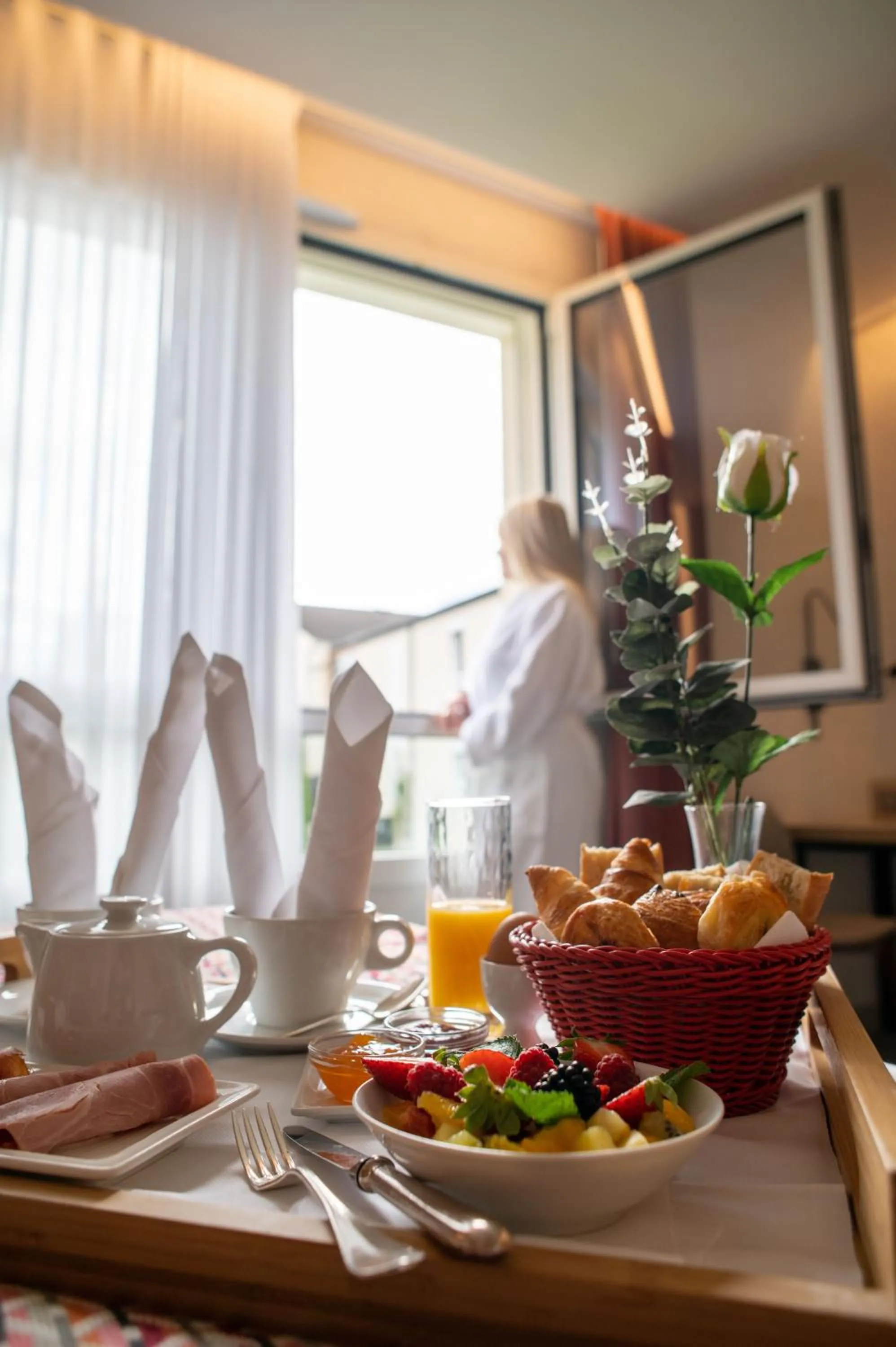 Continental breakfast in Logis Hotel Relais Saint Jacques - Châteauroux
