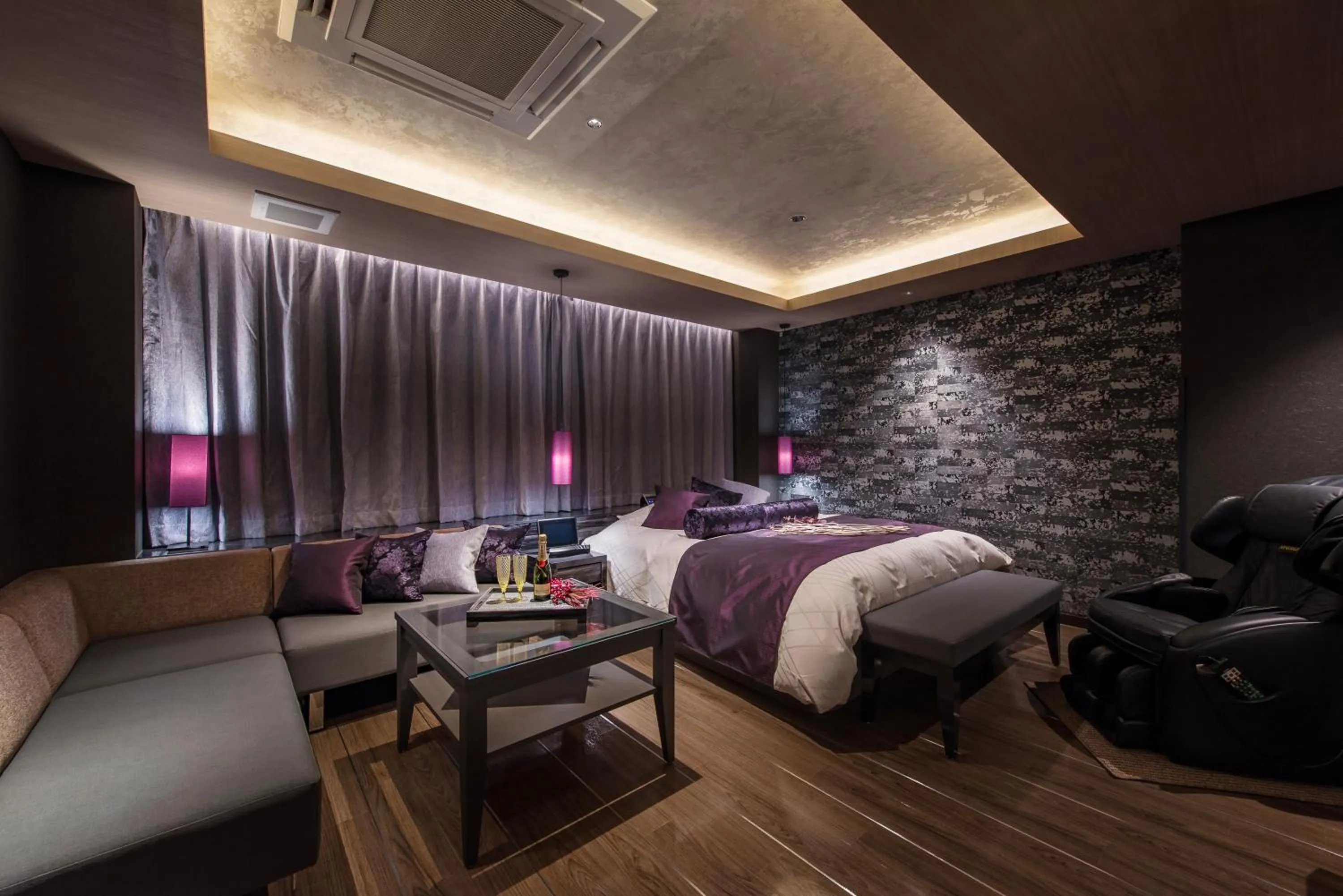 Bed in HOTEL ZEN HIRANO (Adult Only)