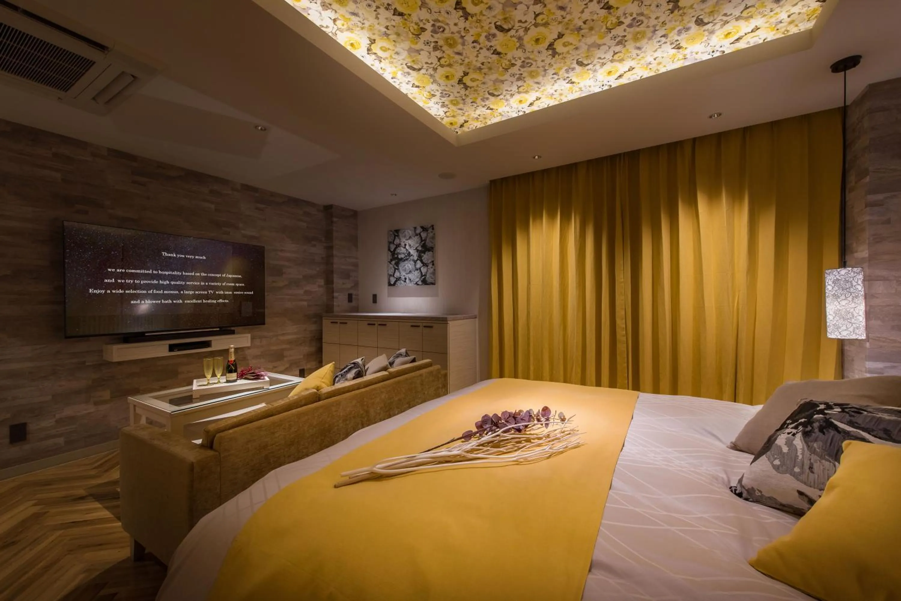 Bed in HOTEL ZEN HIRANO (Adult Only)