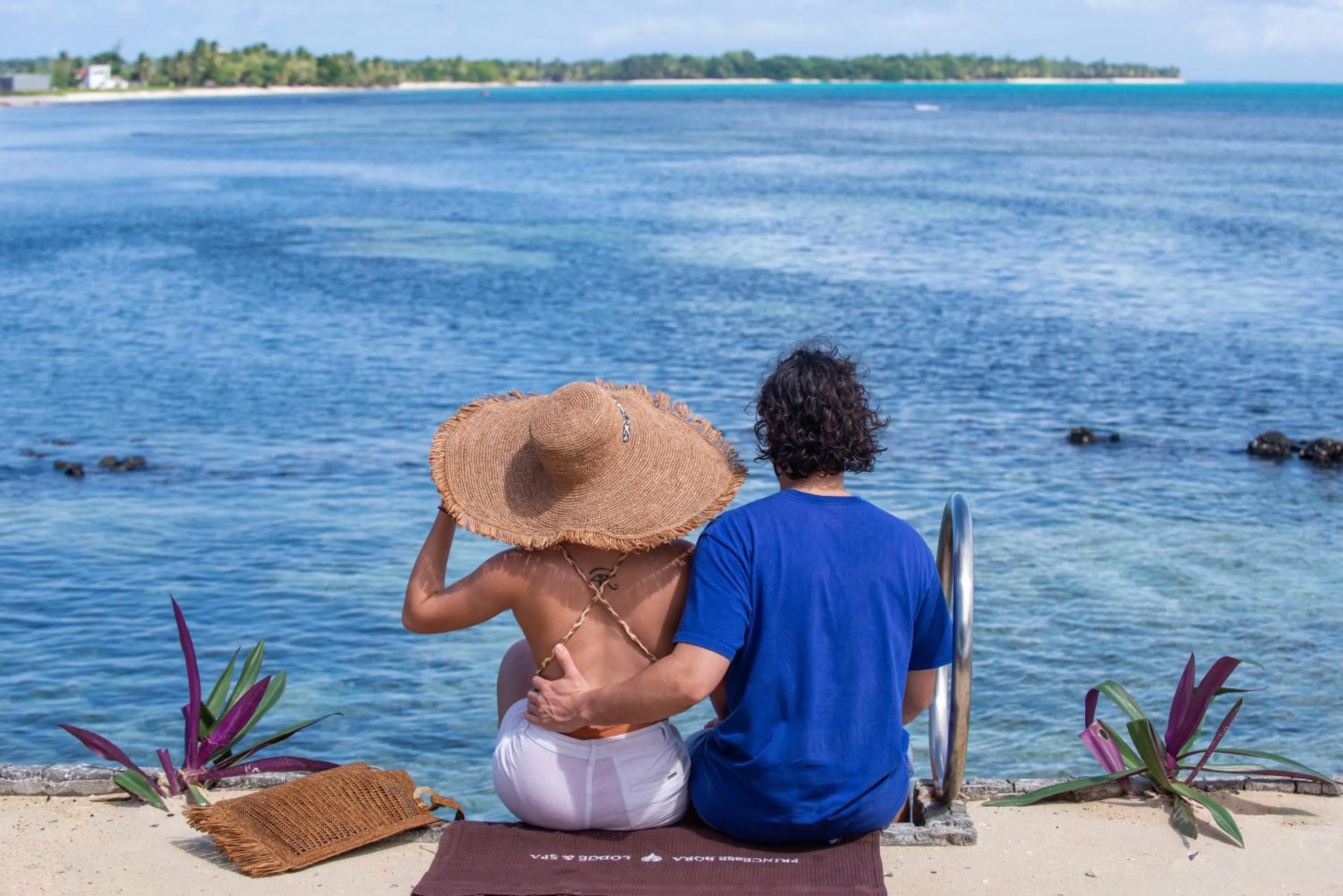 Beach in Princesse Bora Lodge & Spa