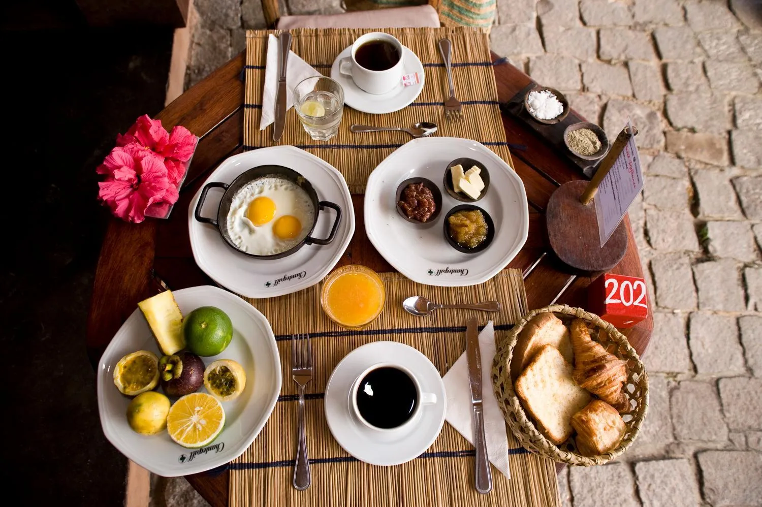 Buffet breakfast in Princesse Bora Lodge & Spa