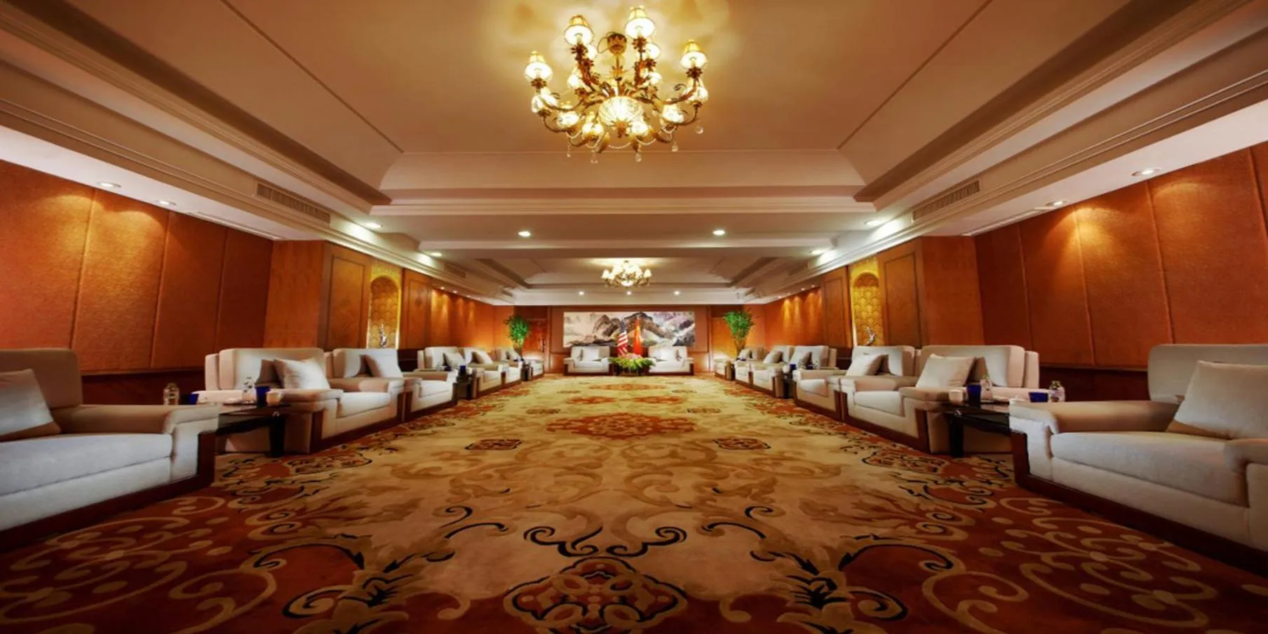 Meeting/conference room in Crowne Plaza City Center Ningbo by IHG - Near Ningbo Railway Station