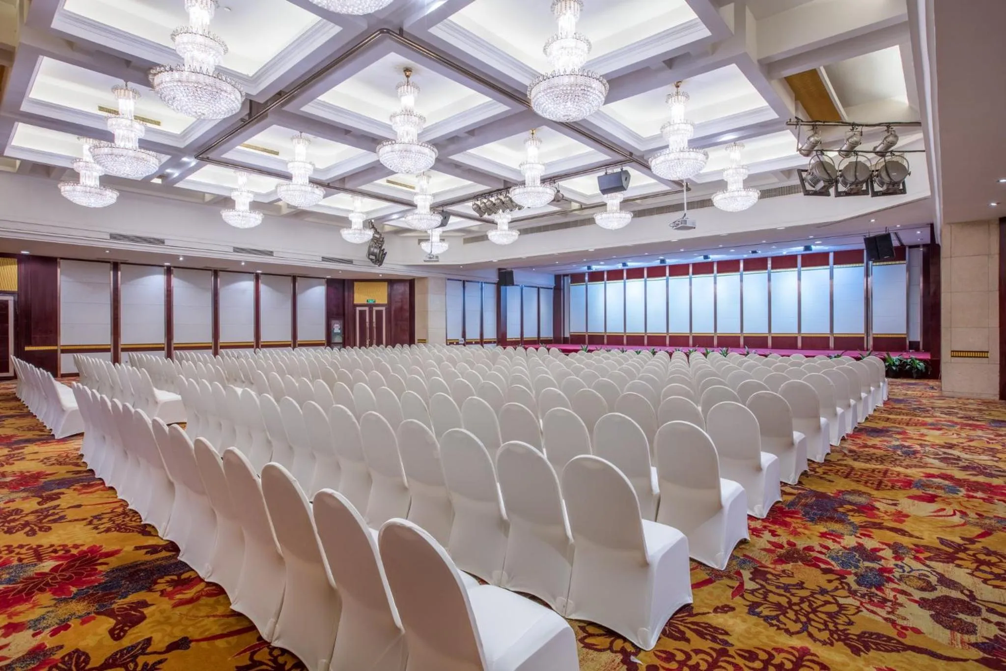 Banquet/Function facilities in Crowne Plaza City Center Ningbo by IHG - Near Ningbo Railway Station