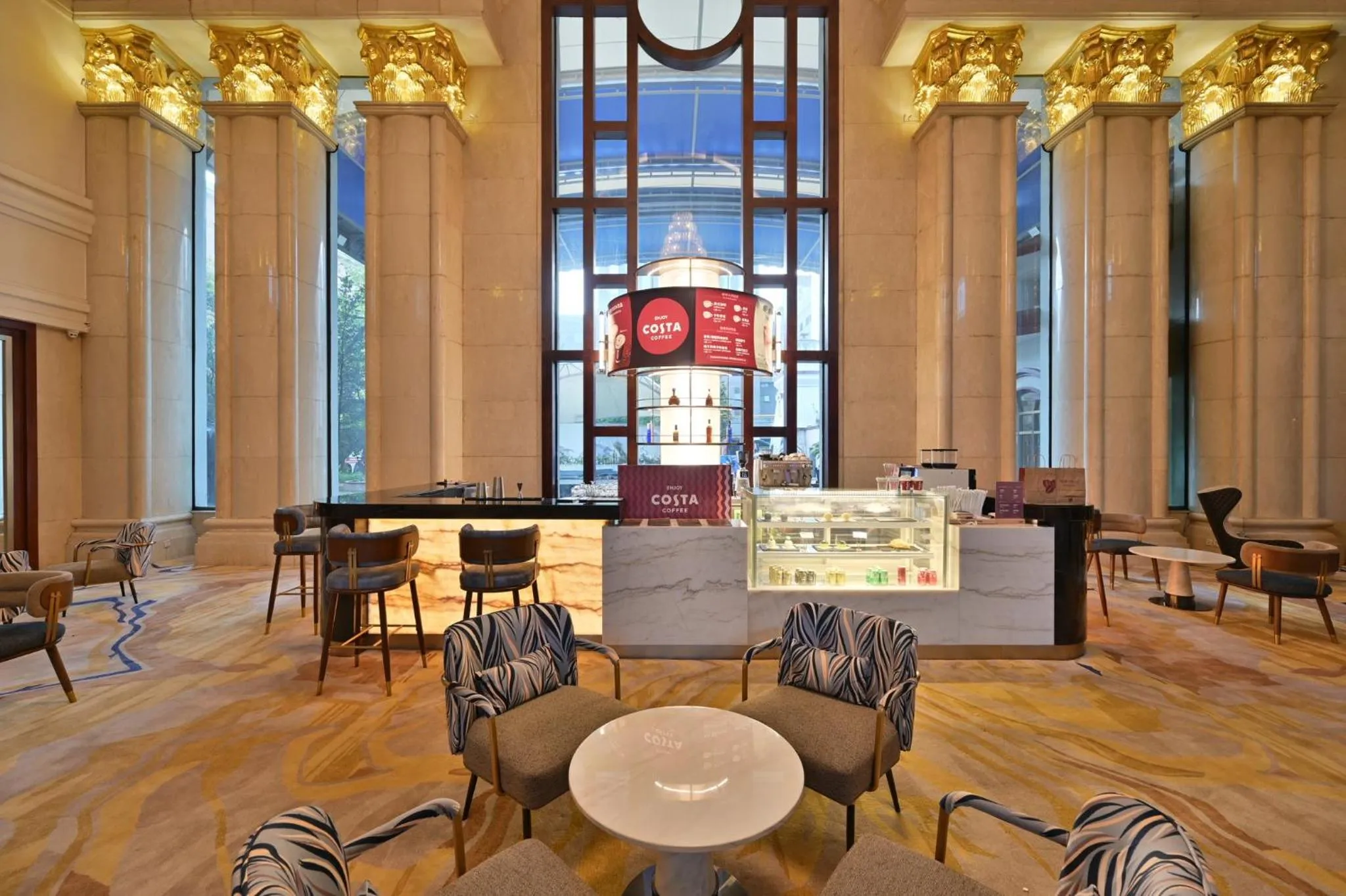 Lounge or bar in Crowne Plaza City Center Ningbo by IHG - Near Ningbo Railway Station