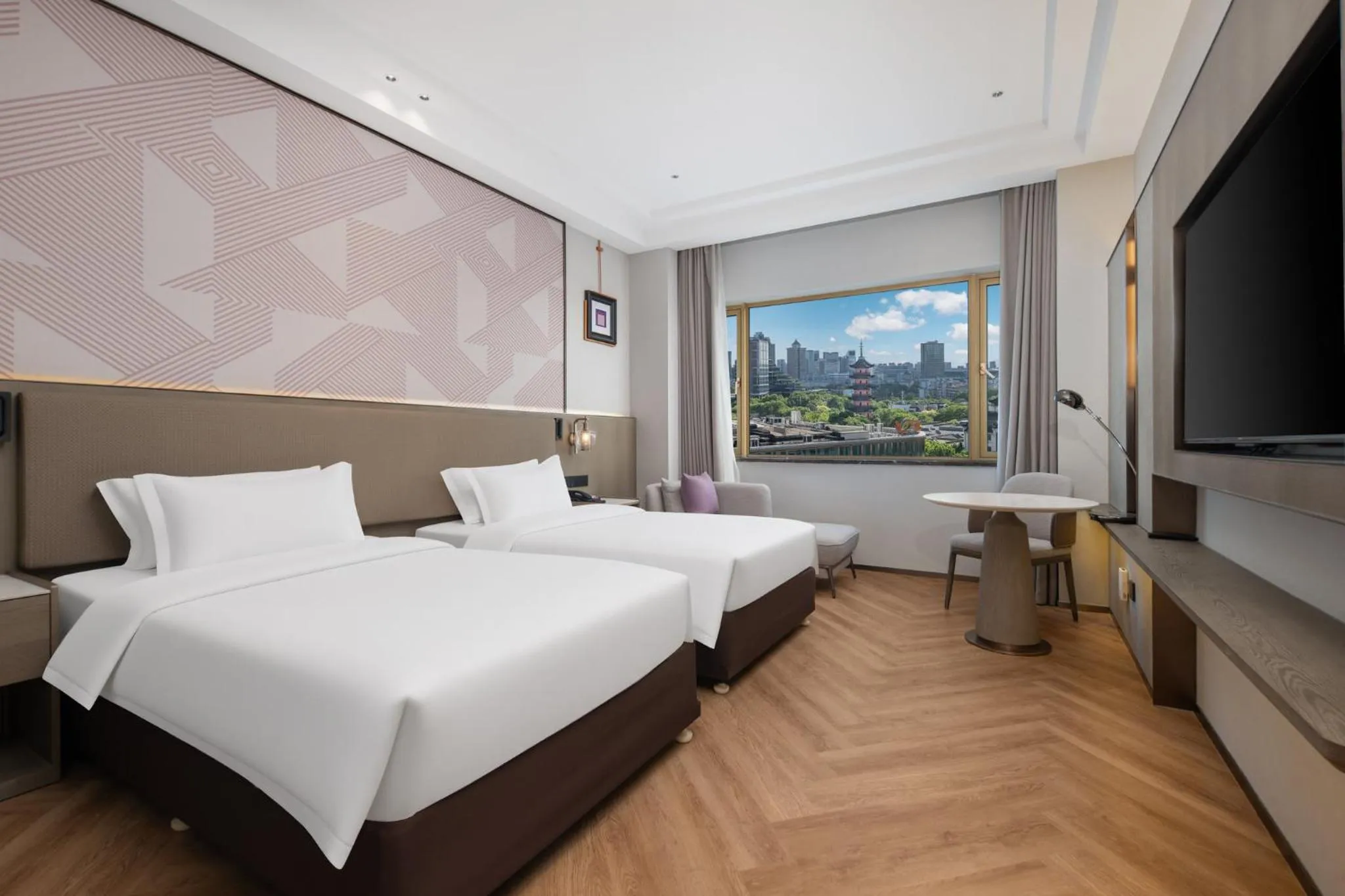 Photo of the whole room, Bed in Crowne Plaza City Center Ningbo by IHG - Near Ningbo Railway Station