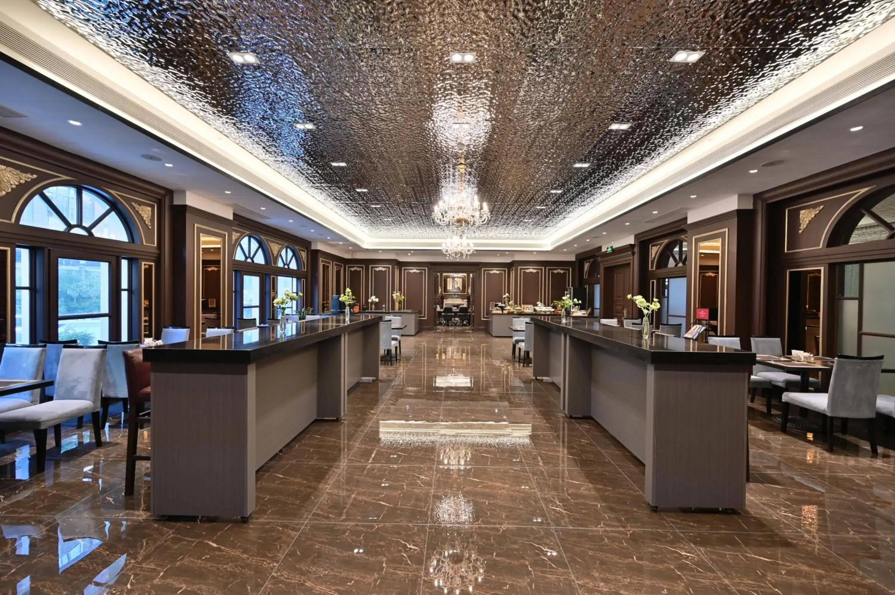 Restaurant/places to eat in Crowne Plaza City Center Ningbo by IHG - Near Ningbo Railway Station Restaurant/places to eat in Crowne Plaza City Center Ningbo by IHG - Near Ningbo Railway Station