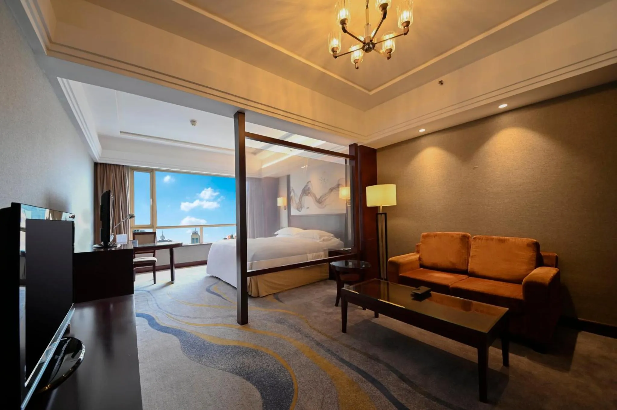 Photo of the whole room, Bed in Crowne Plaza City Center Ningbo by IHG - Near Ningbo Railway Station