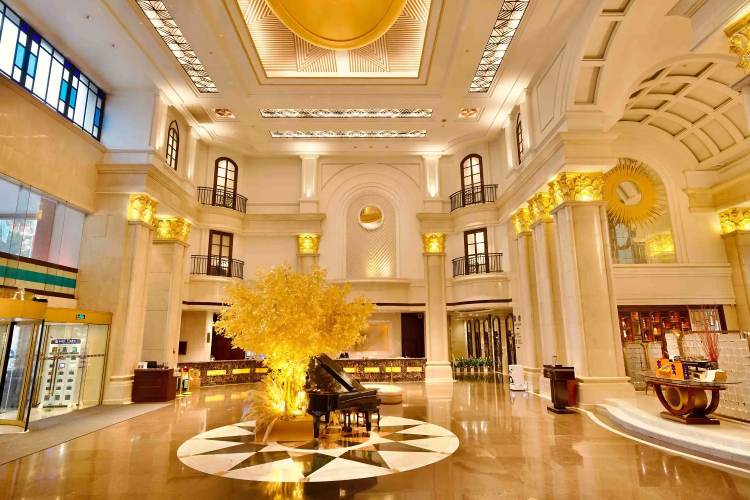 Lobby or reception in Crowne Plaza City Center Ningbo by IHG - Near Ningbo Railway Station Lobby or reception in Crowne Plaza City Center Ningbo by IHG - Near Ningbo Railway Station
