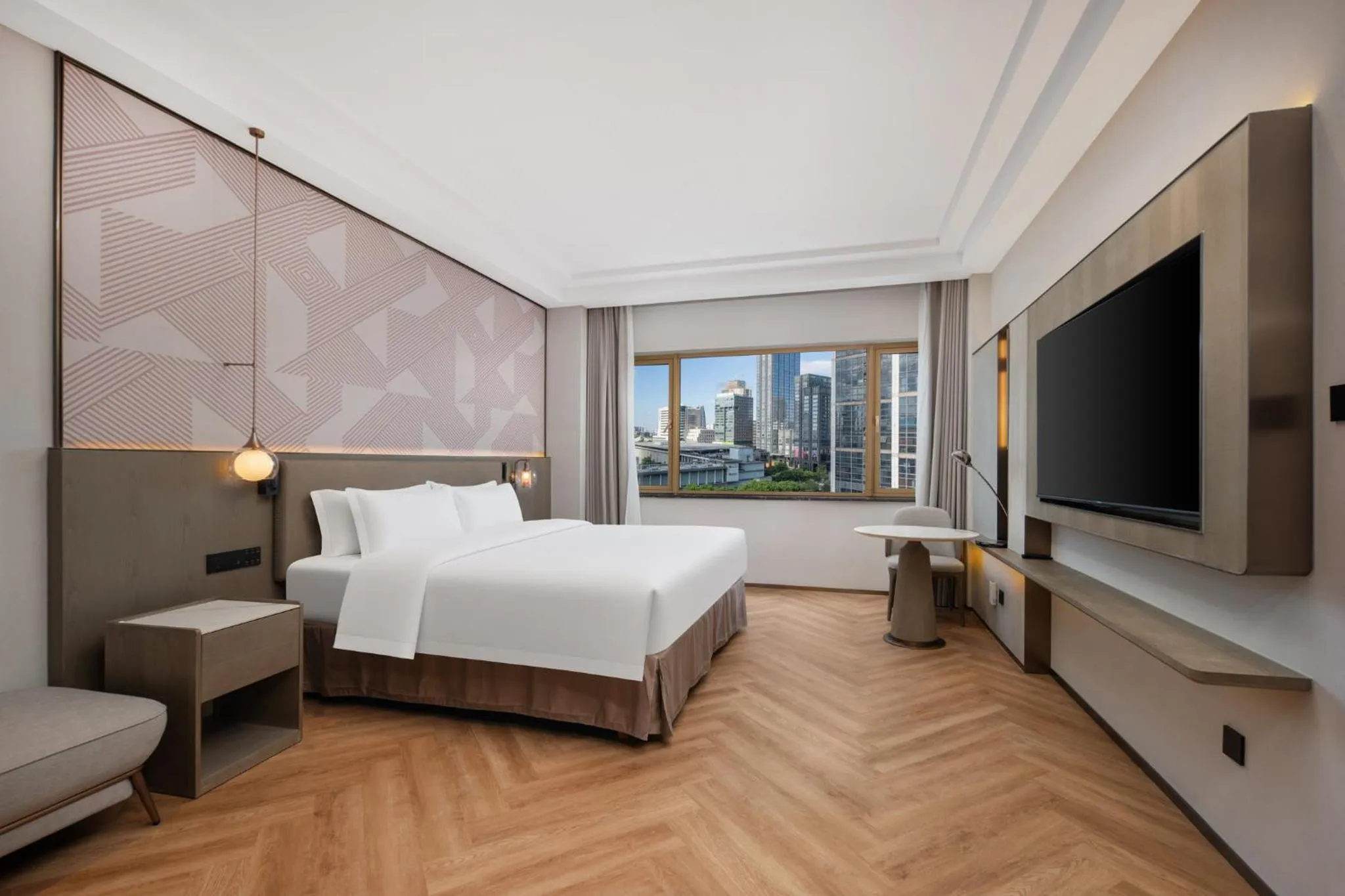 Photo of the whole room, Bed in Crowne Plaza City Center Ningbo by IHG - Near Ningbo Railway Station