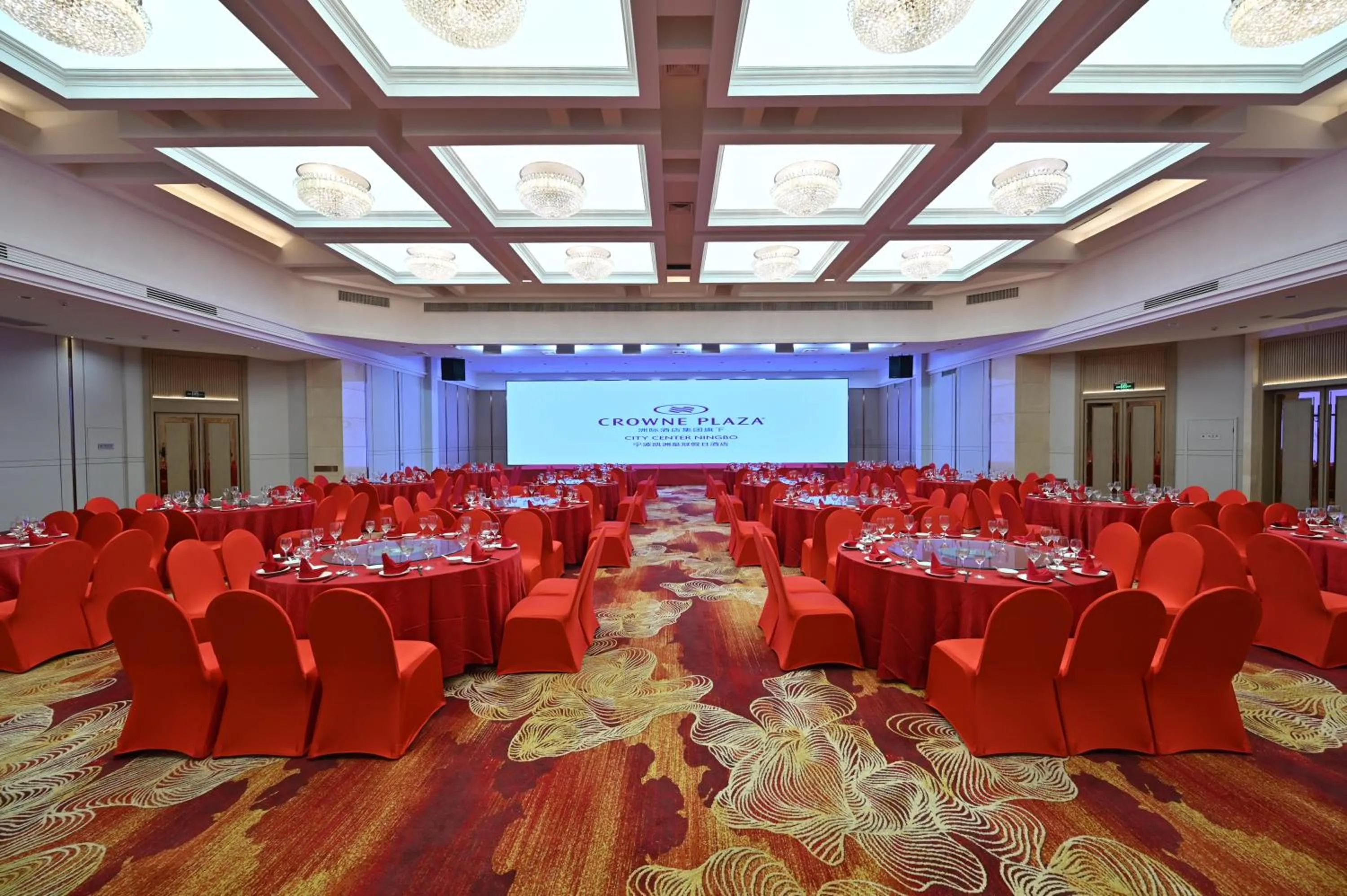 Meeting/conference room in Crowne Plaza City Center Ningbo by IHG - Near Ningbo Railway Station