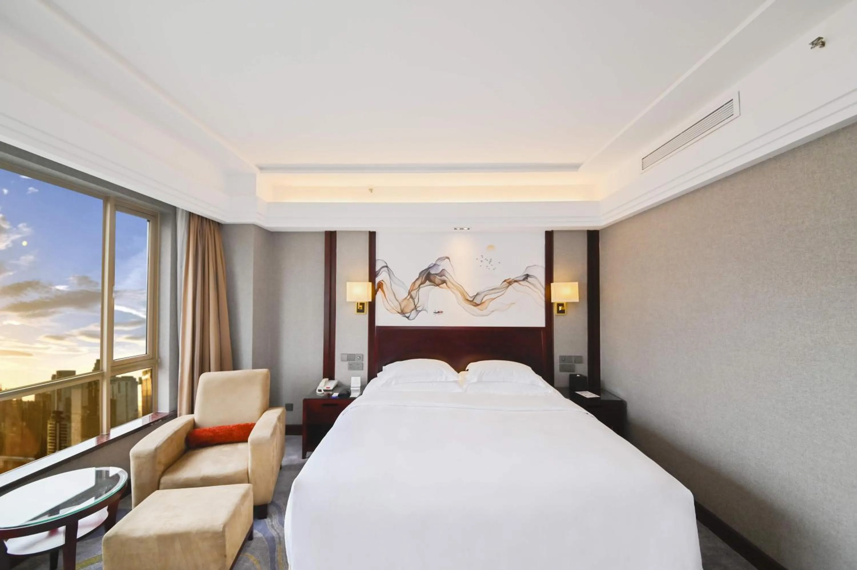 View (from property/room), Bed in Crowne Plaza City Center Ningbo by IHG - Near Ningbo Railway Station