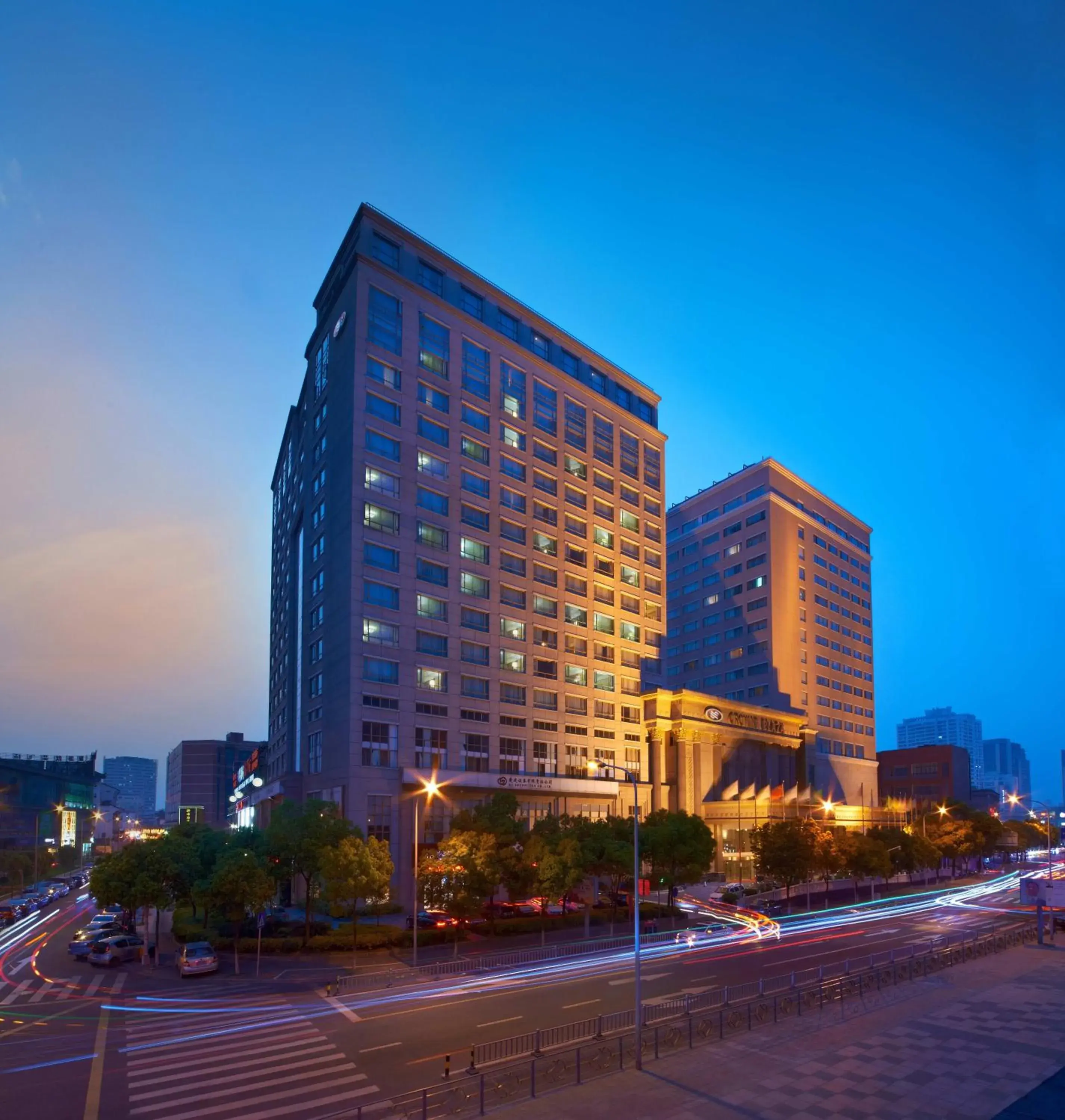 Property building in Crowne Plaza City Center Ningbo by IHG - Near Ningbo Railway Station Property building in Crowne Plaza City Center Ningbo by IHG - Near Ningbo Railway Station